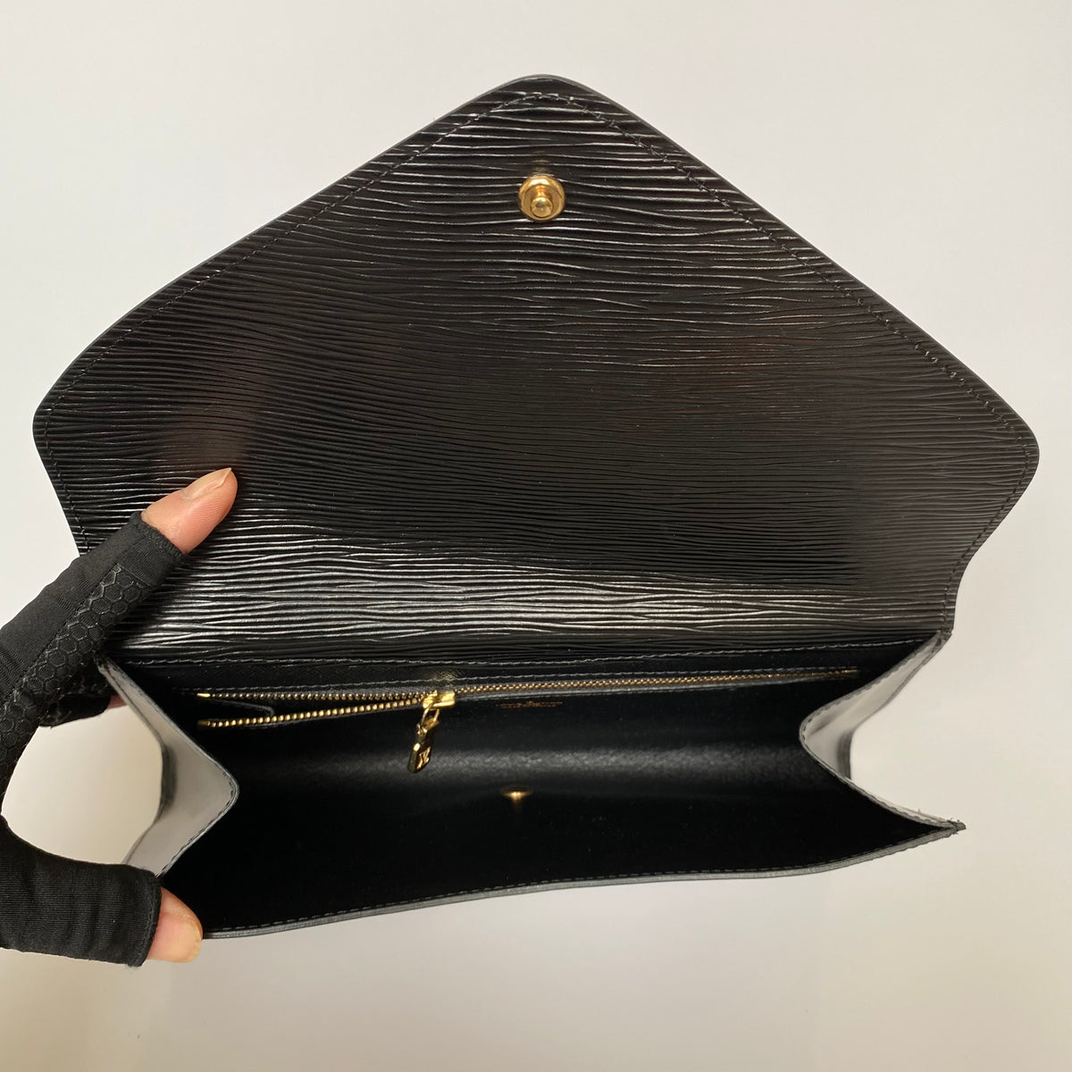 Louis Vuitton black Epi leather clutch bag 8911 Authentic with COA 10.7x6.5x1.2
