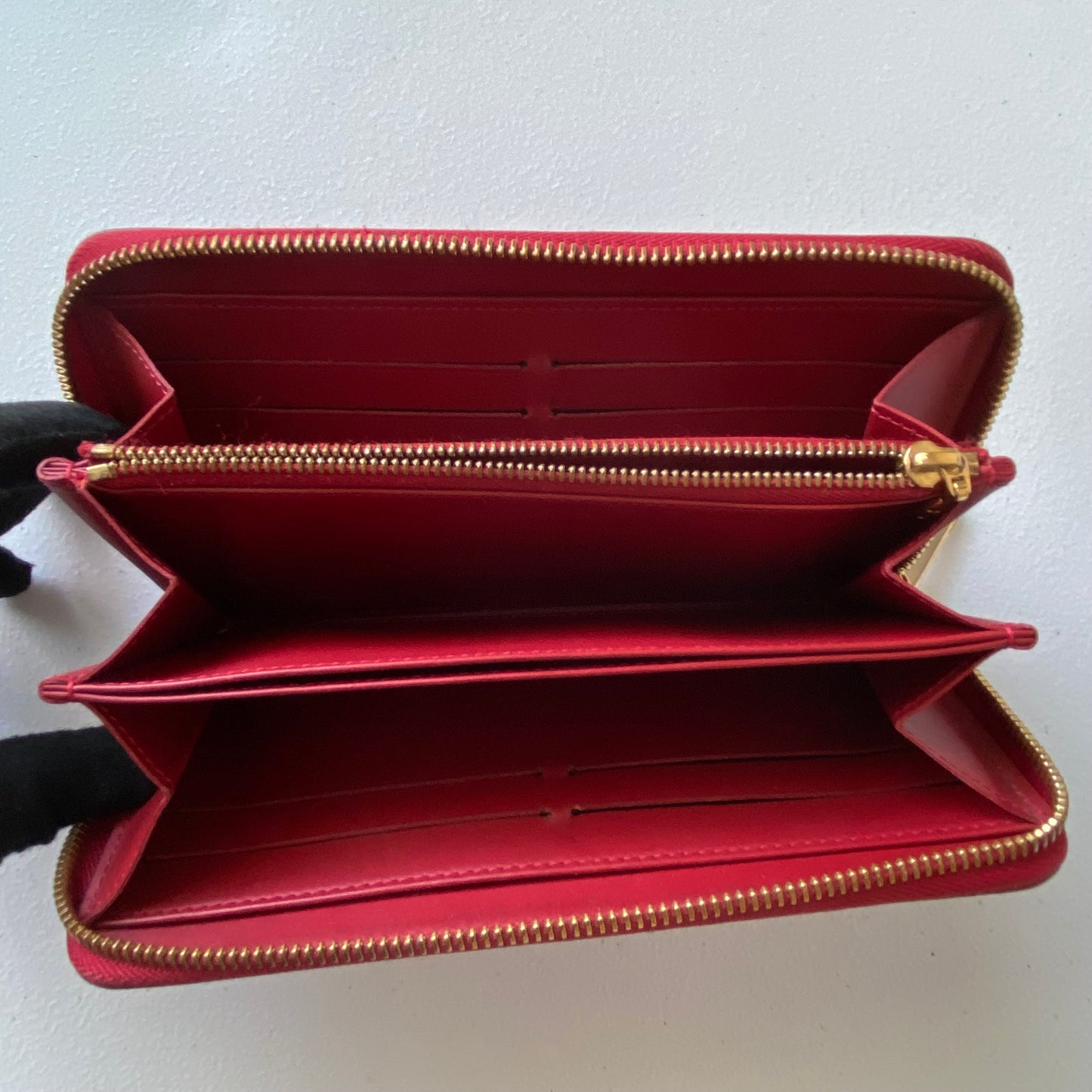 Louis Vuitton monogram red Vernis patent leather zippy wallet CA2180 Authentic with coa
