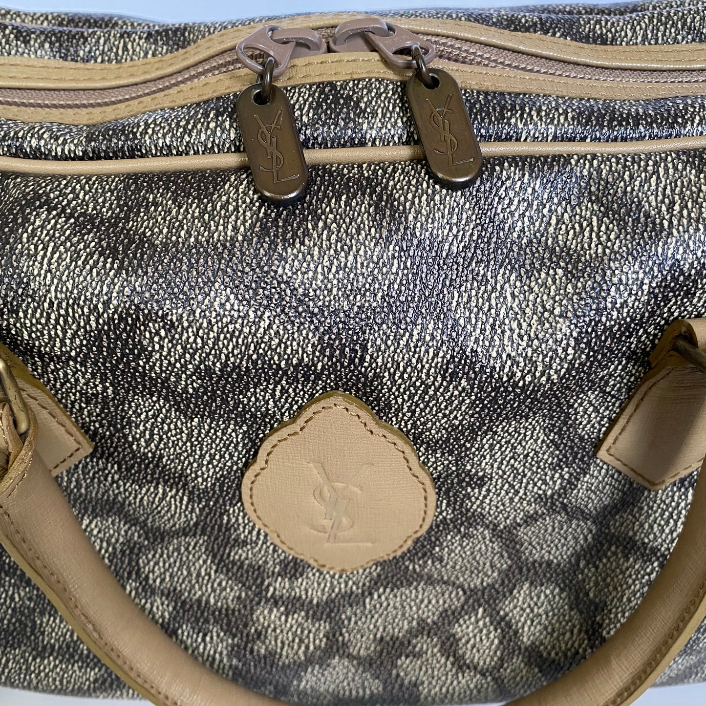 Yves Saint Laurent vintsge giraffe Boston bag Authentic with coa