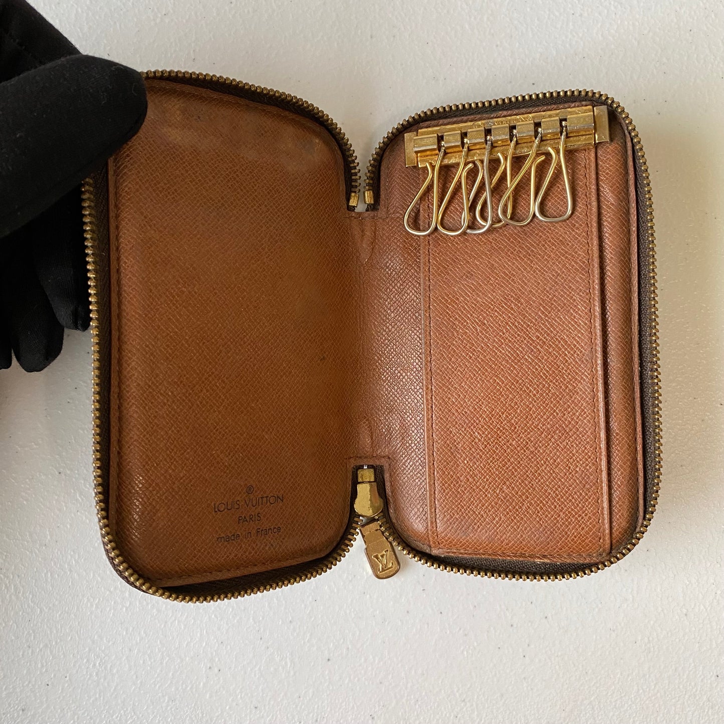 Louis Vuitton monogram 6 ring key holder pouch MI1904 authentic with coa