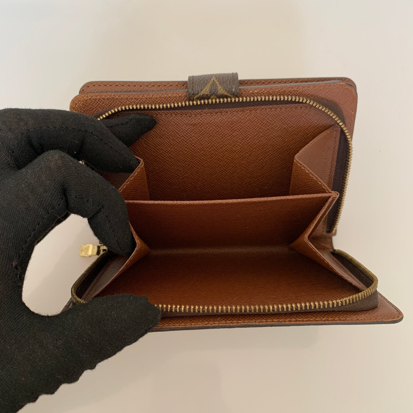 Louis Vuitton monogram wallet unisex Authentic with COA SP0032