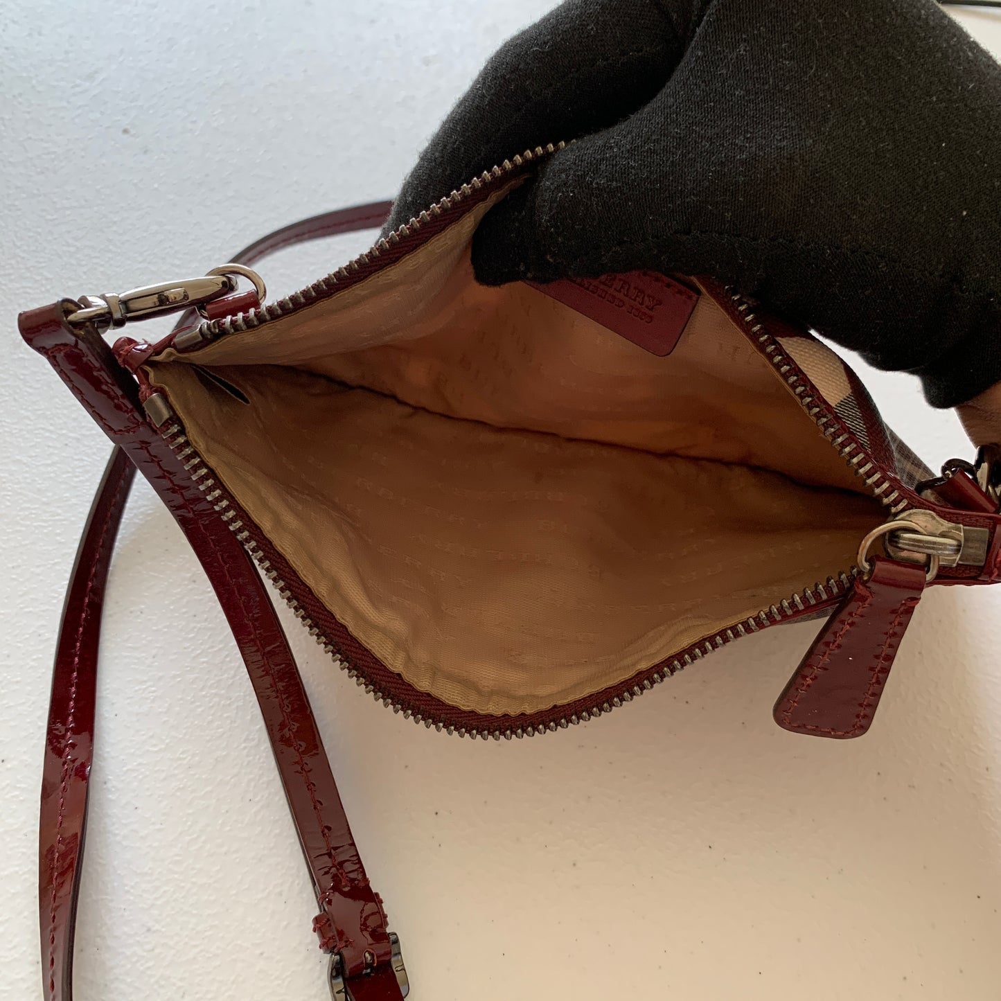 Burberry heart nova check crossbody clutch bag authentic with COA and removable strap