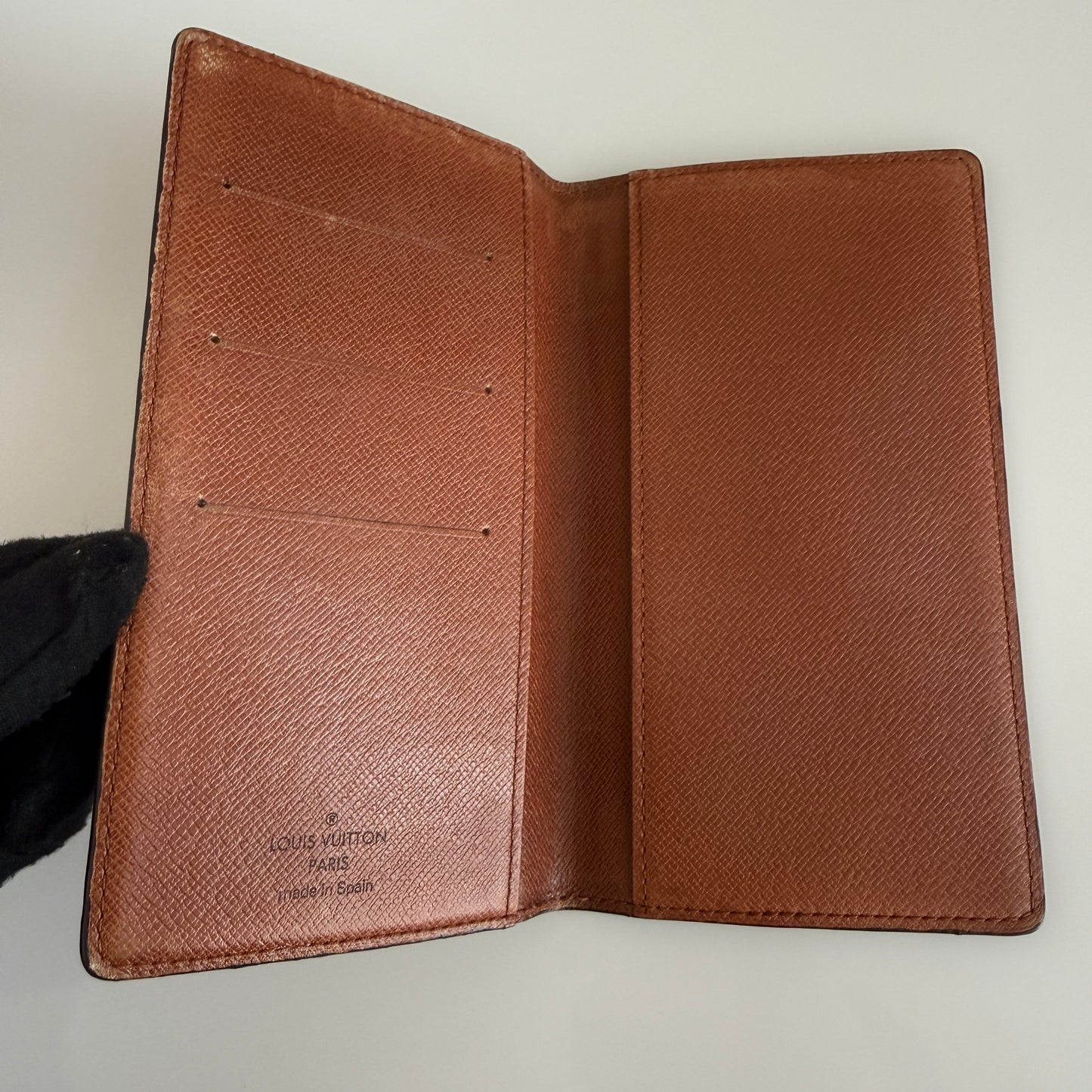 Louis Vuitton monogram long card holder unisex authentic with COA