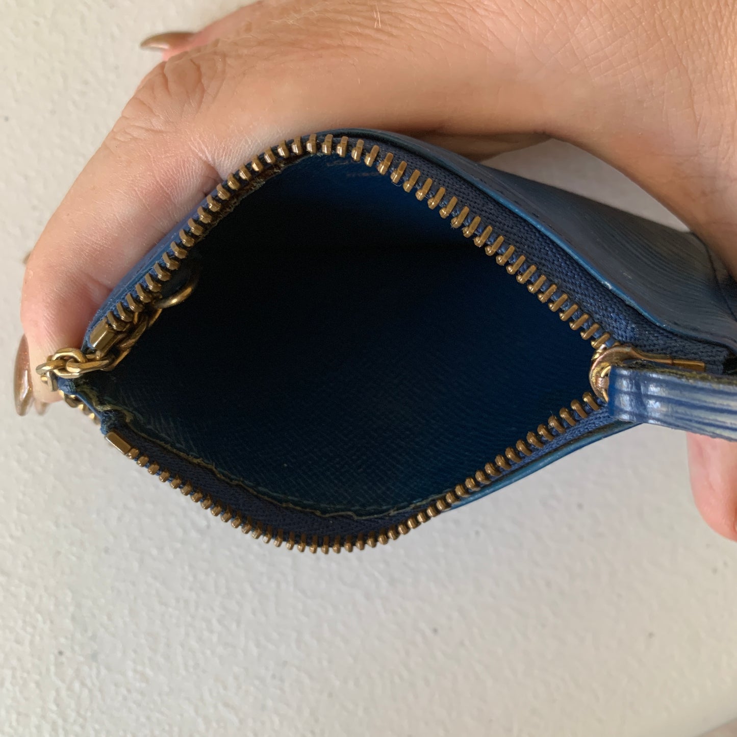 Louis Vuitton epi blue leather key pouch CA0937 authentic with COA