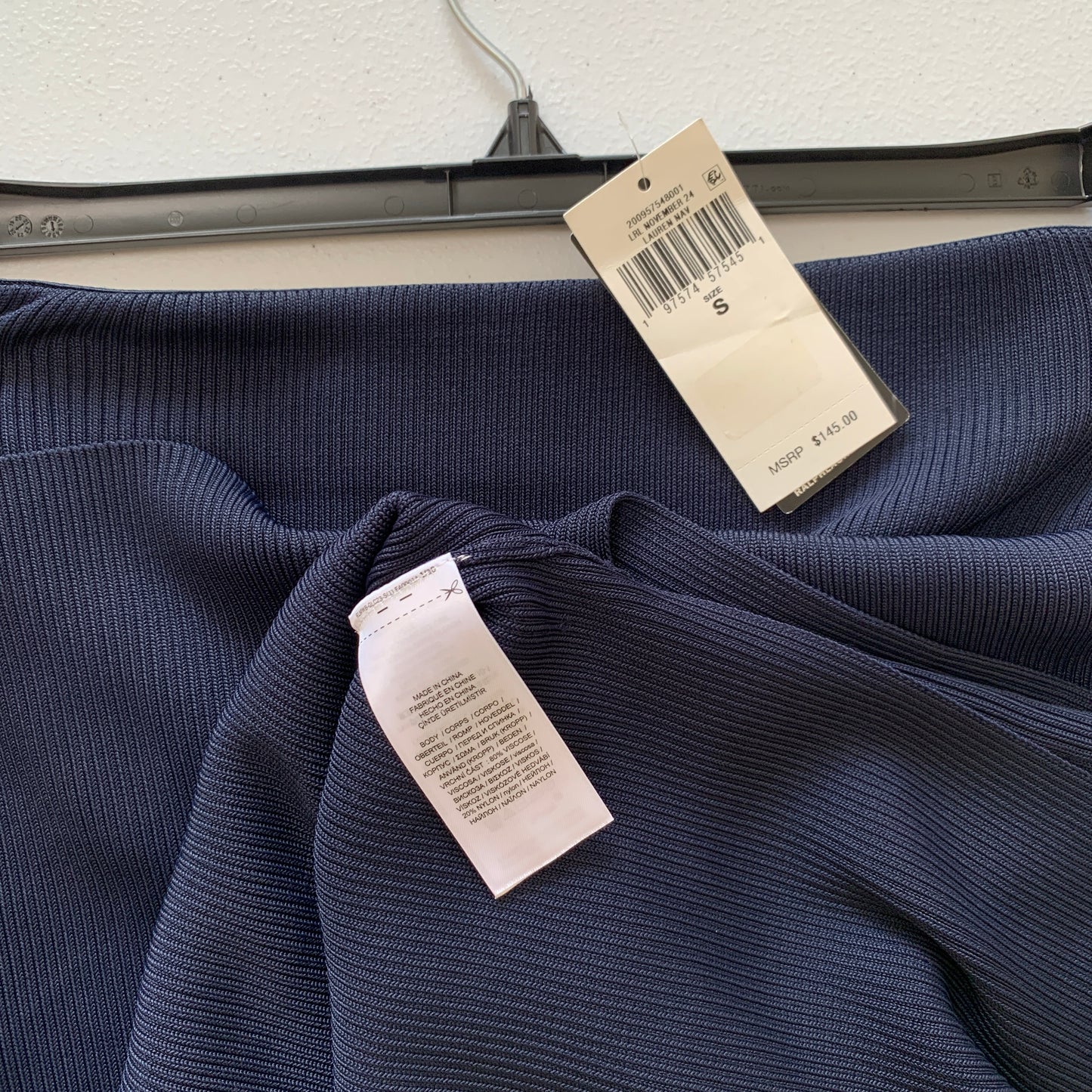 Lauren Ralph Lauren Women’s NWT Navy Blue skirt w/slit onside size small