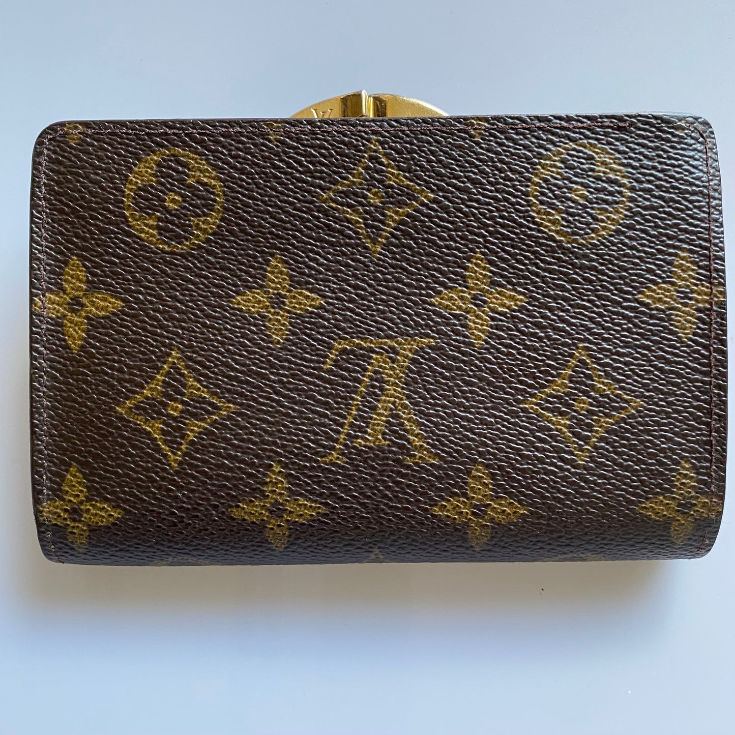Louis Vuitton monogram kiss lock wallet Authentic with COA