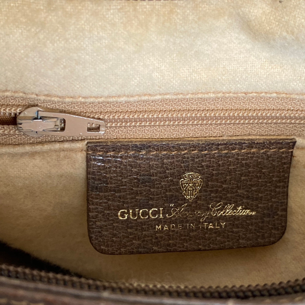 Gucci GG monogram crossbody bag Authentic with COA 11.3x7.8x2.7