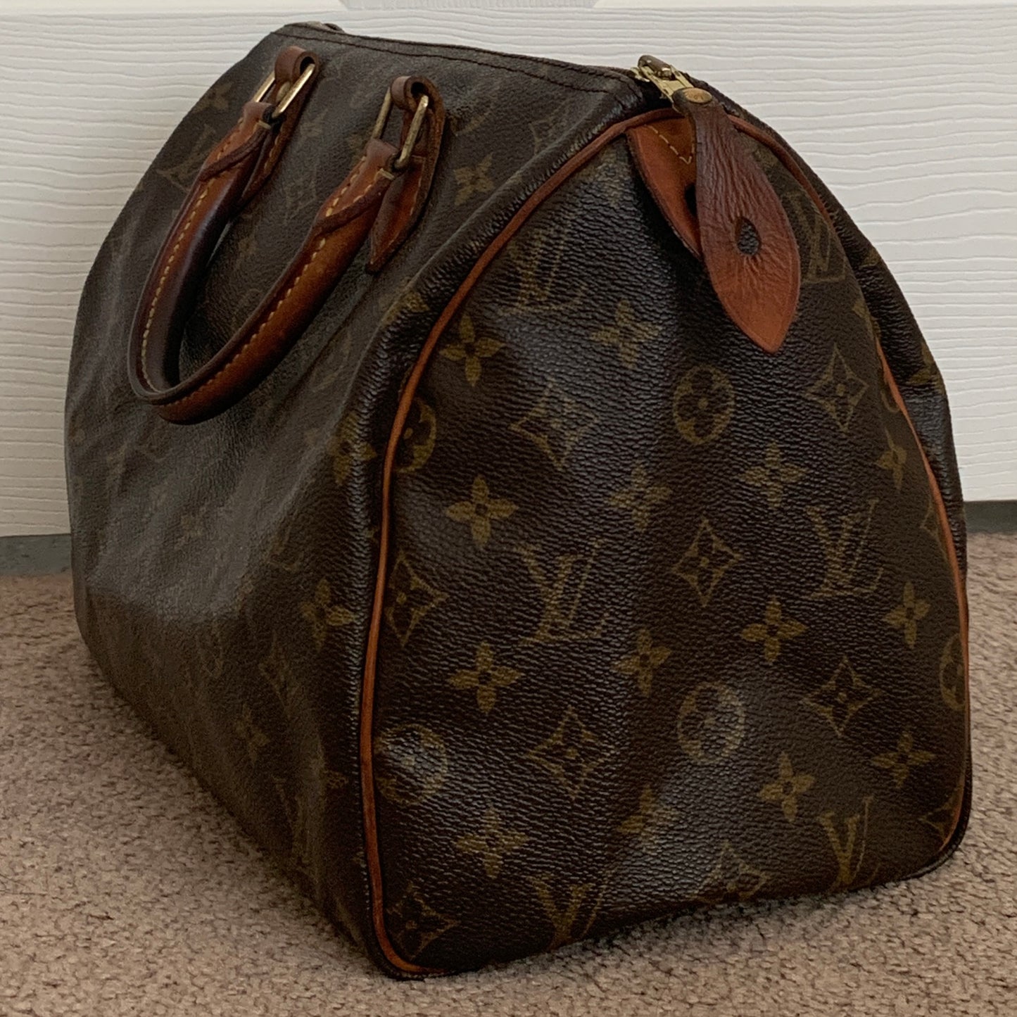Authentic Louis Vuitton vintage speedy 30 handbag