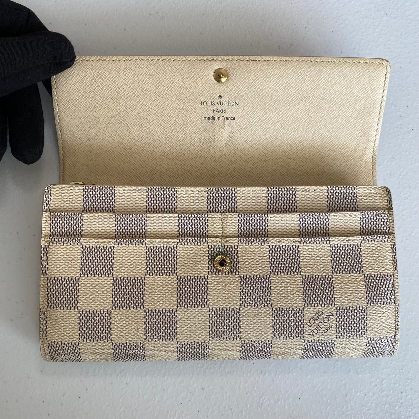 Louis Vuitton damier azure th2097 wallet authentic with coa
