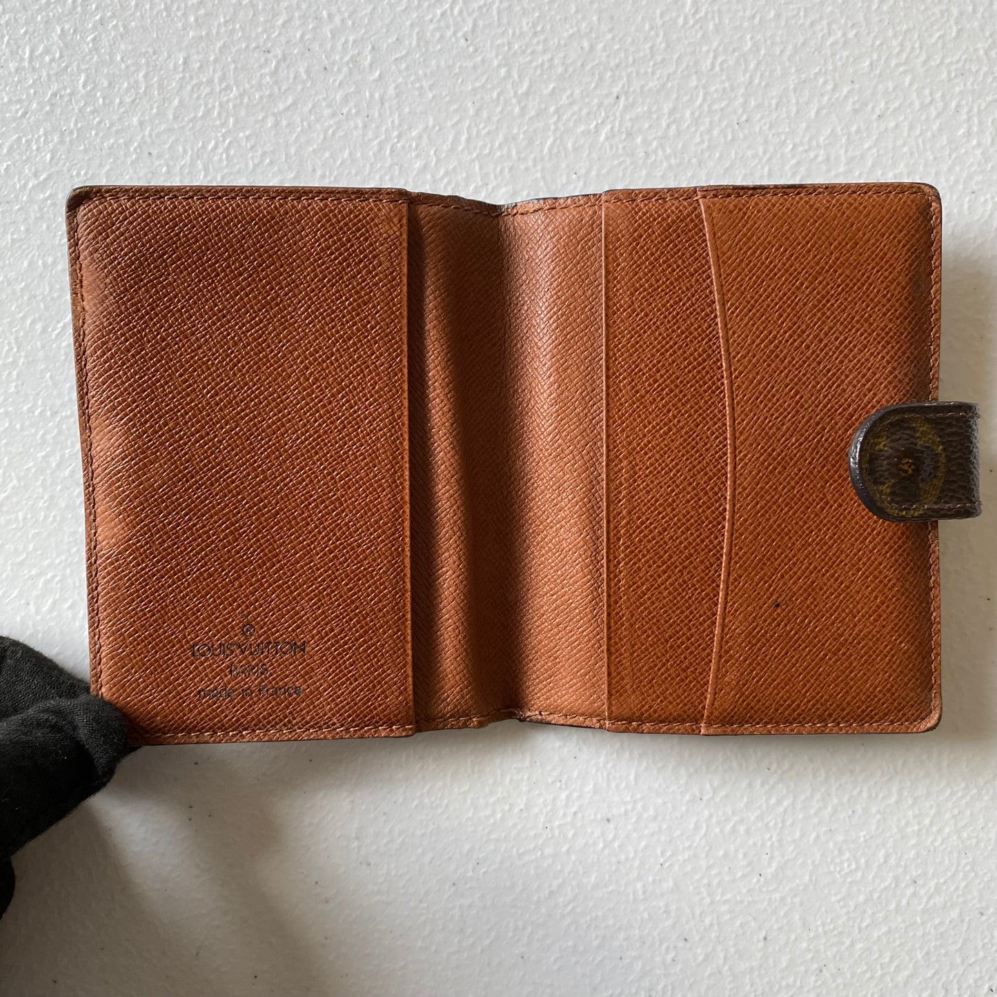 Louis Vuitton wallet TH0979 Authentic with COA 4.2x3.2