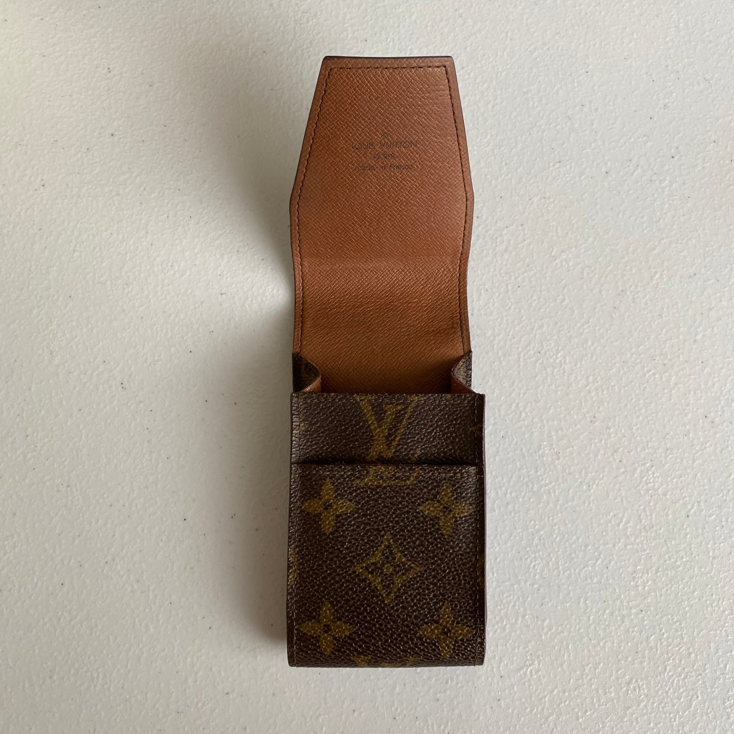Louis Vuitton monogram holder MI0954 authentic with coa