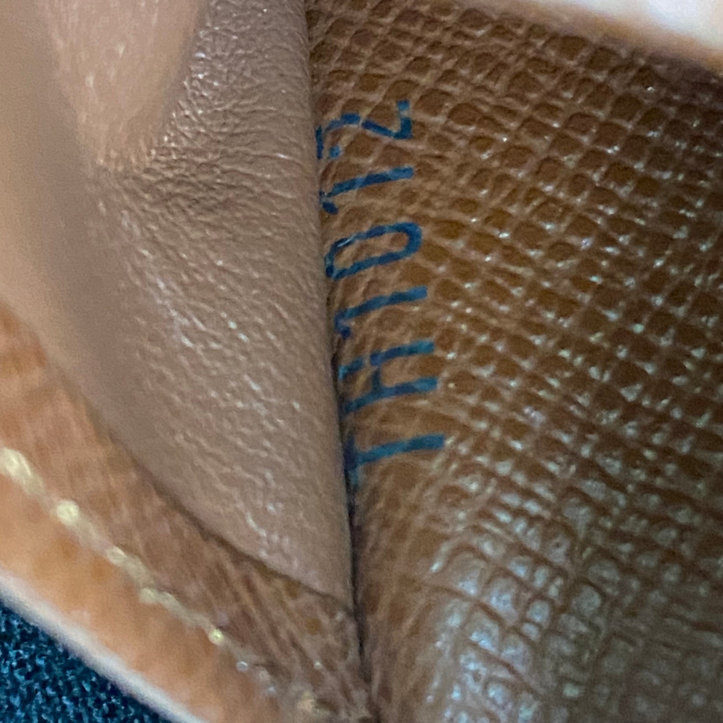 Loui Vuitton brown monogram compact wallet TH1012 Authentic with coa