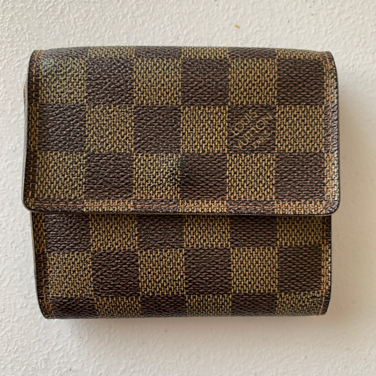 Louis Vuitton damier compact wallet SP0044 Authentic with COA 4.2x3.9