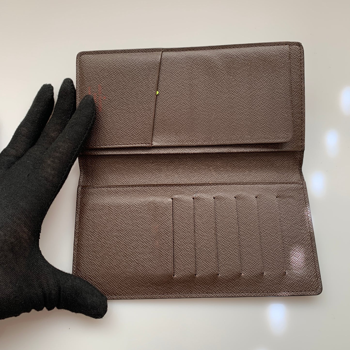 Louis Vuitton damier long card holder wallet unisex authentic with COA CT4180