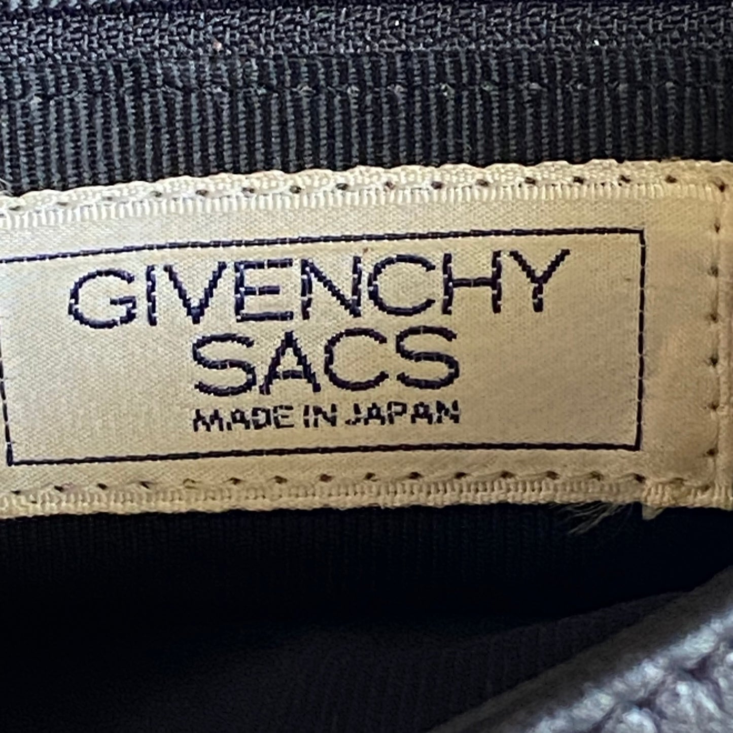 Givenchy 4G logo black leather crossbody bag authentic with coa