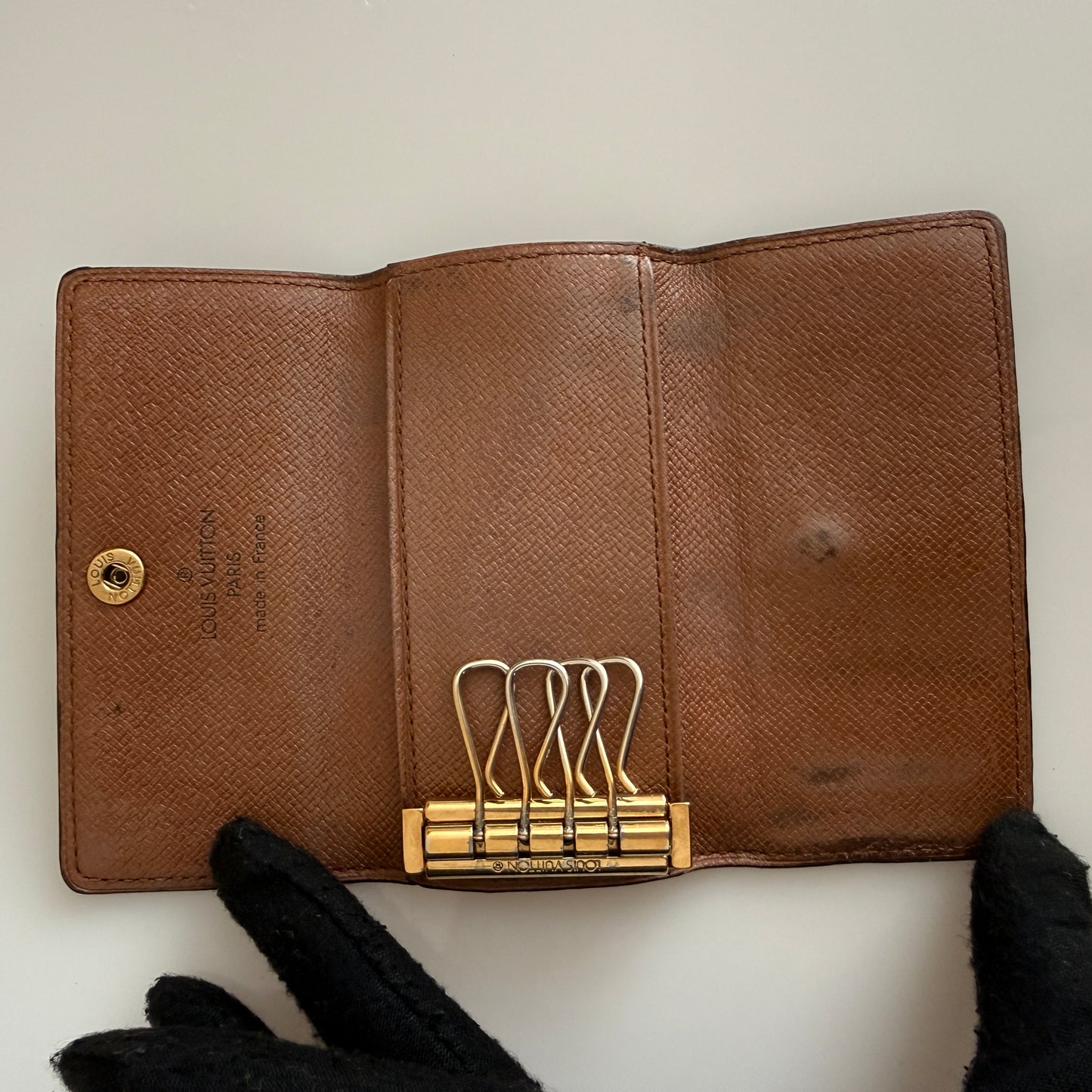 Louis Vuitton monogram 4 ring key holder authentic with COA
