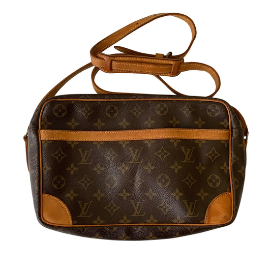 Louis Vuitton monogram unisex nile crossbody bag authentic with COA