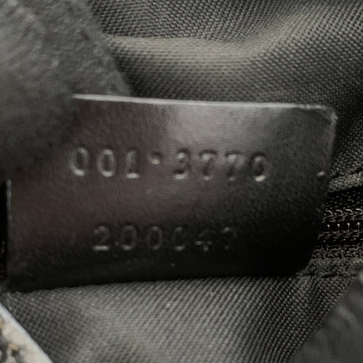 Gucci black GG canvas shoulder bag authentic with COA