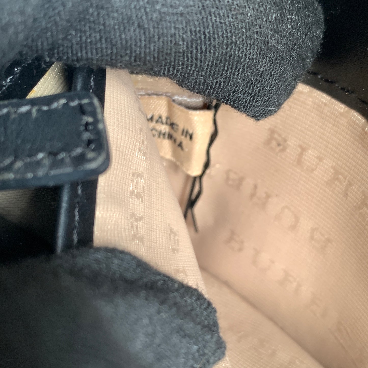 Burberry nuova check long wallet Authentic with COA