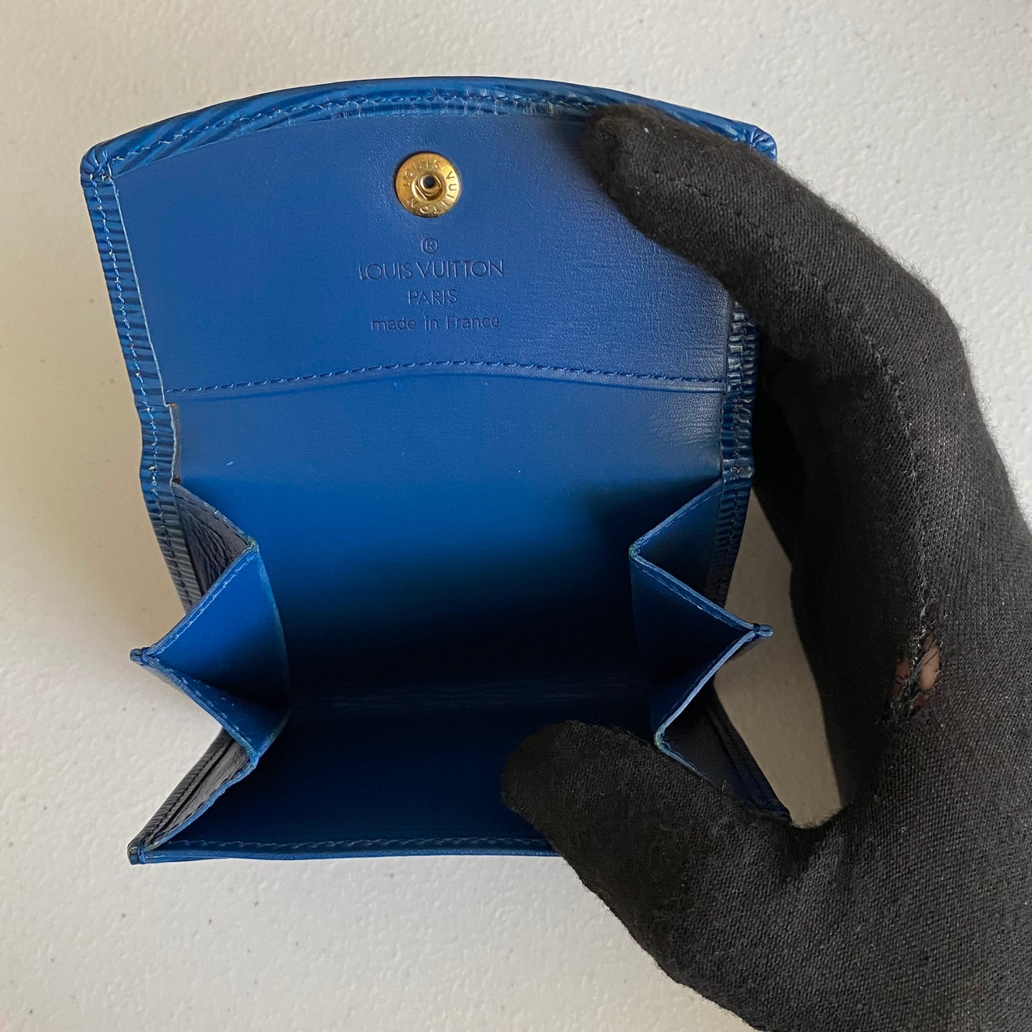 Louis Vuitton unisex blue Epi leather card holder MI0963 authentic with coa