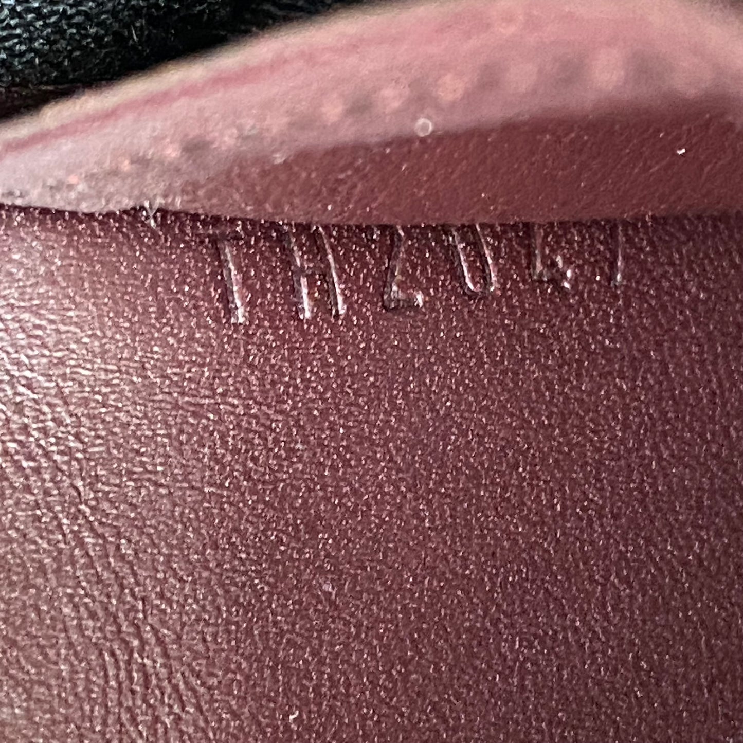 Louis Vuitton vernis compact wallet TH2047 Authentic with coa