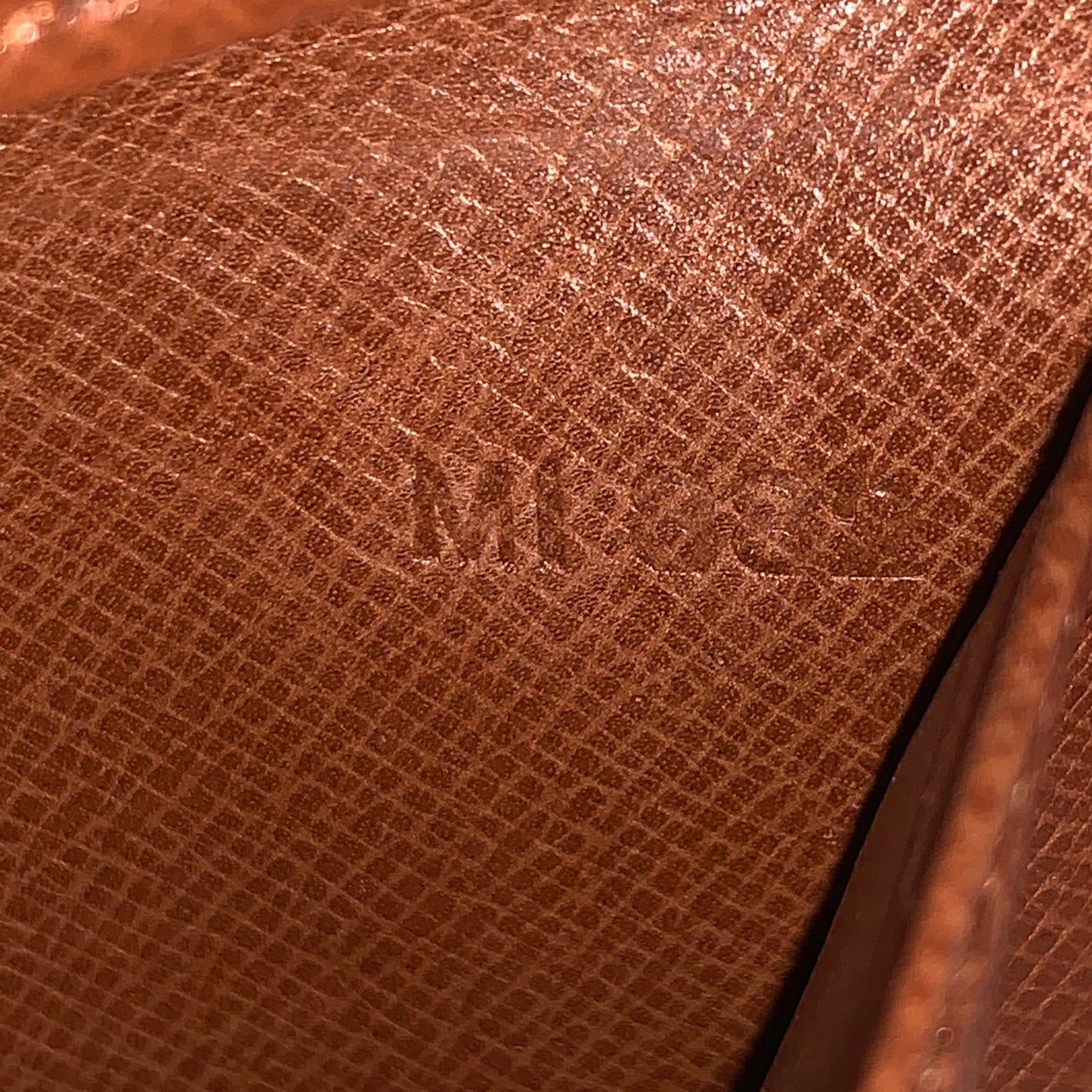 Louis Vuitton men’s monogram bifold Wallet MI882 authentic with COA