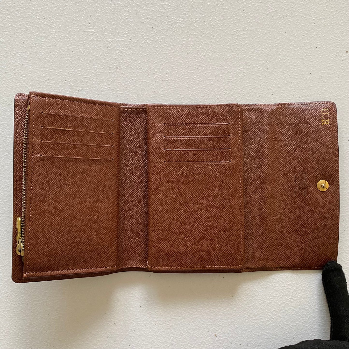 Louis Vuitton monogram wallet CA2079 Authentic with coa 5.9x4