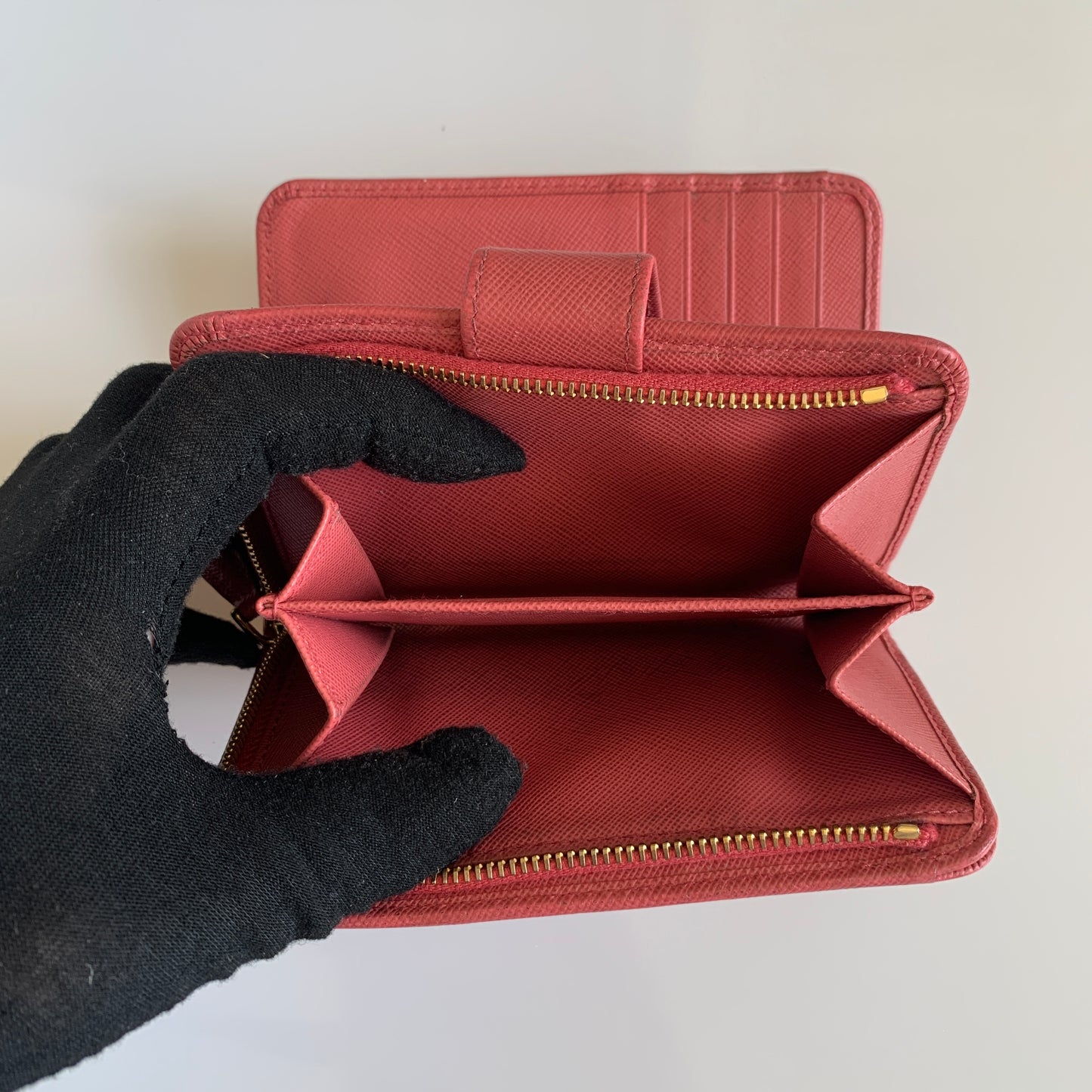 Prada leather wallet Authentic with COA