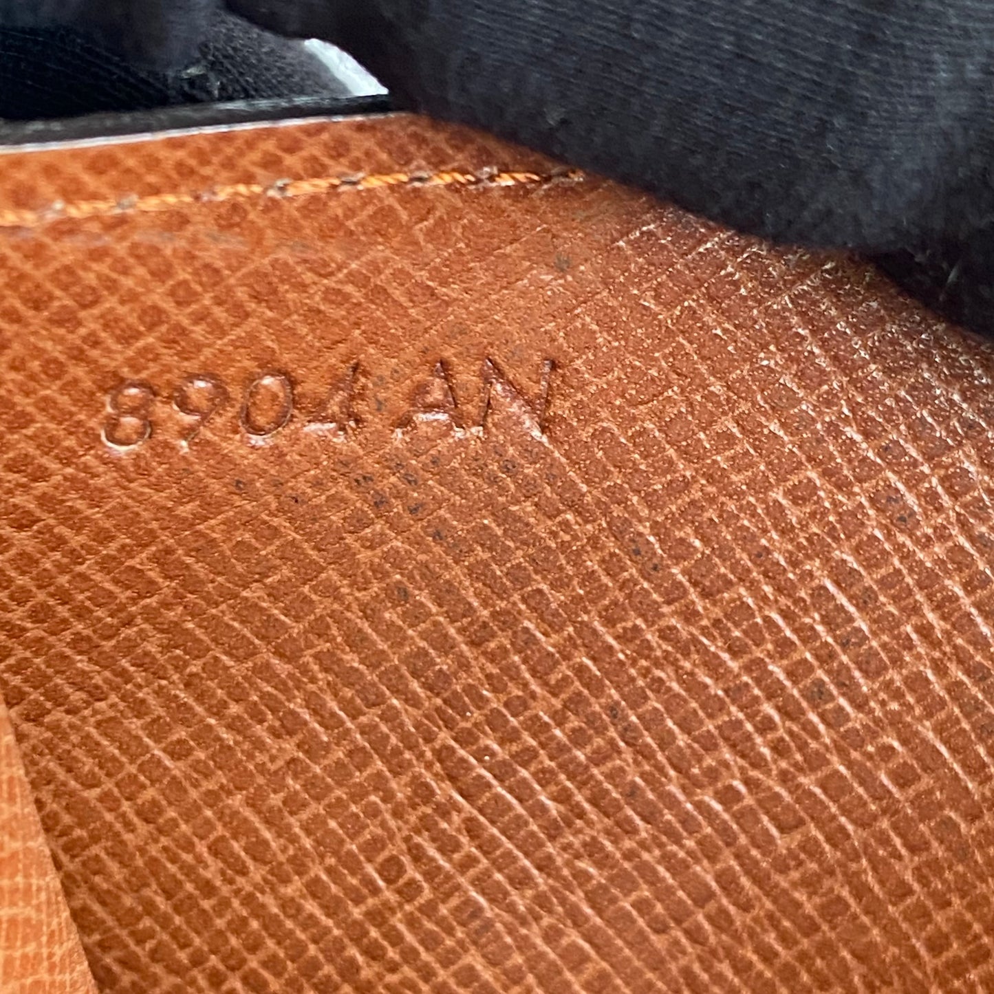 Louis Vuitton monogram long wallet 8904AN authentic with coa