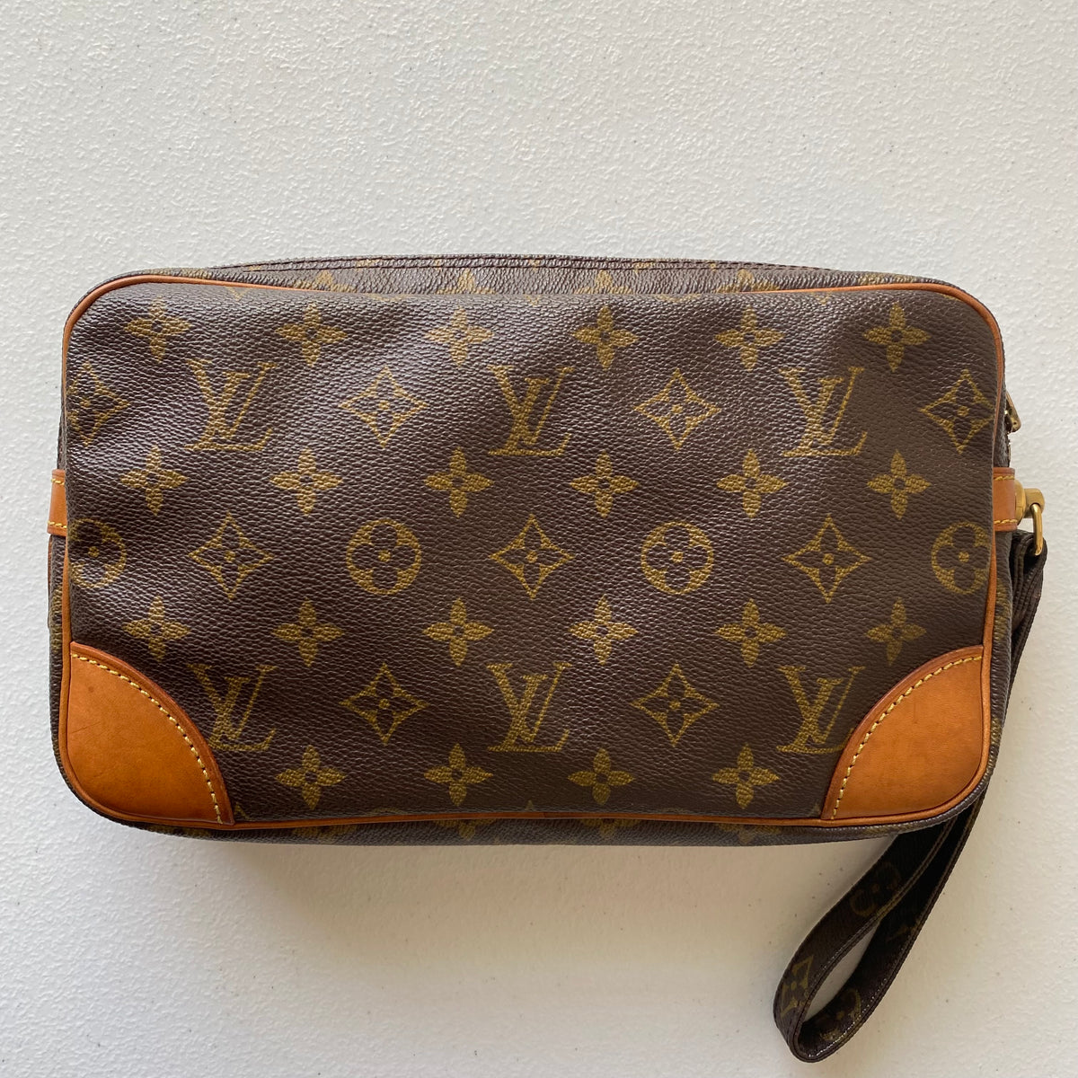 Louis Vuitton monogram wristlet clutch bag TH0990 Authentic with COA 11x7x1.7