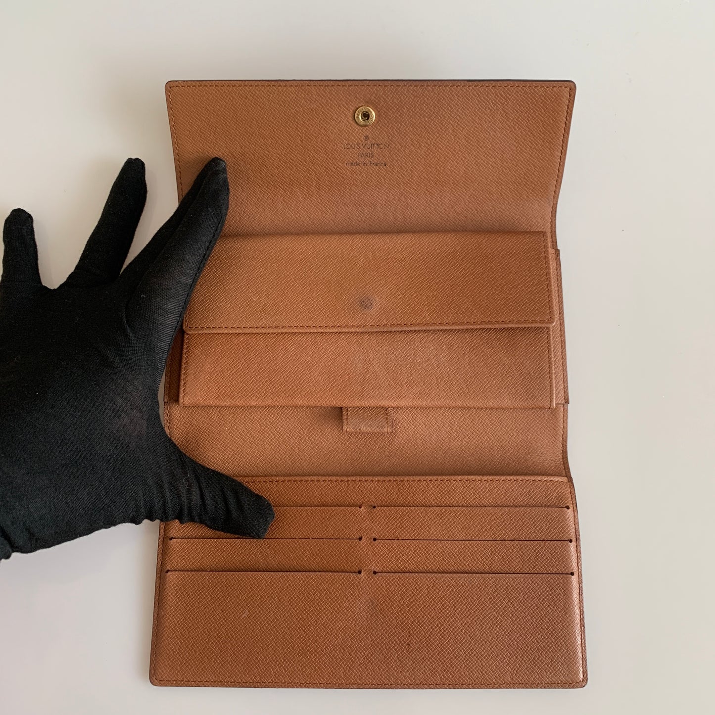 Louis Vuitton Leather Wallet th1917 authentic with COA