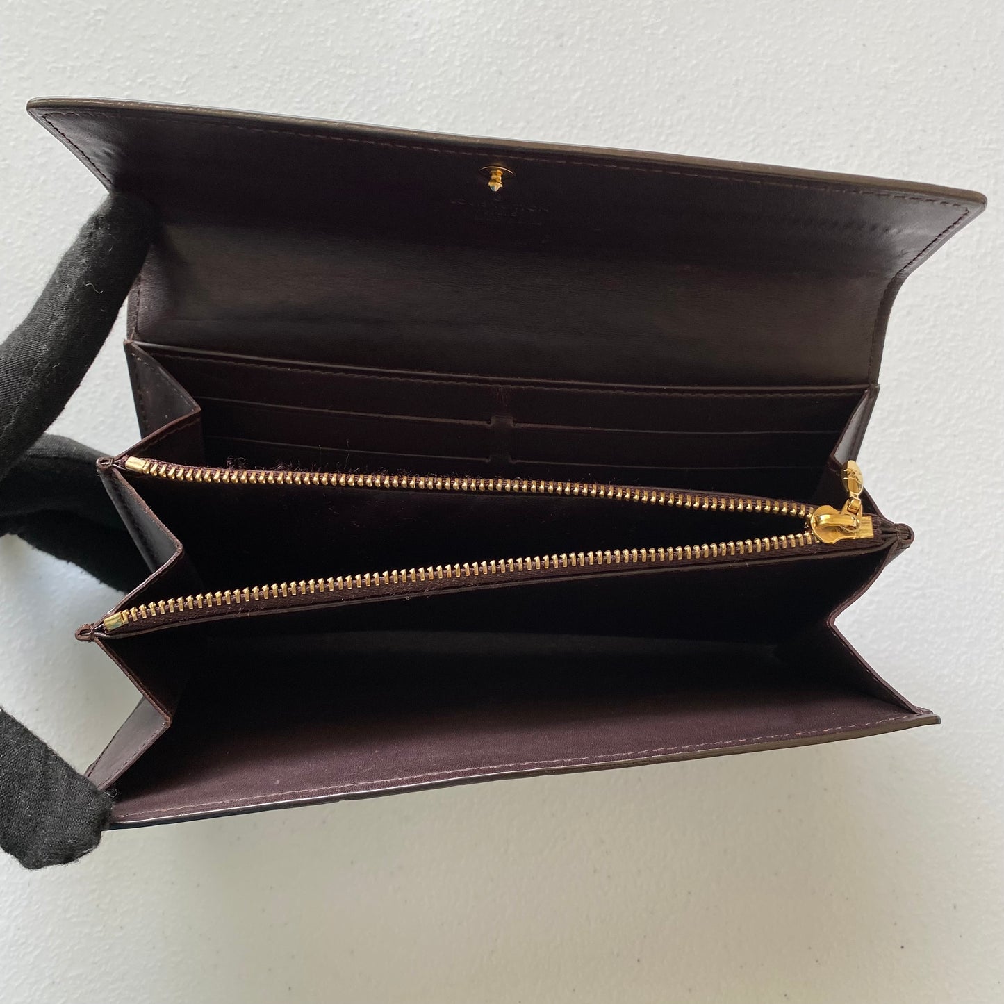 Louis Vuitton vernis long wallet TH2007 Authentic with coa 7.5x4.1