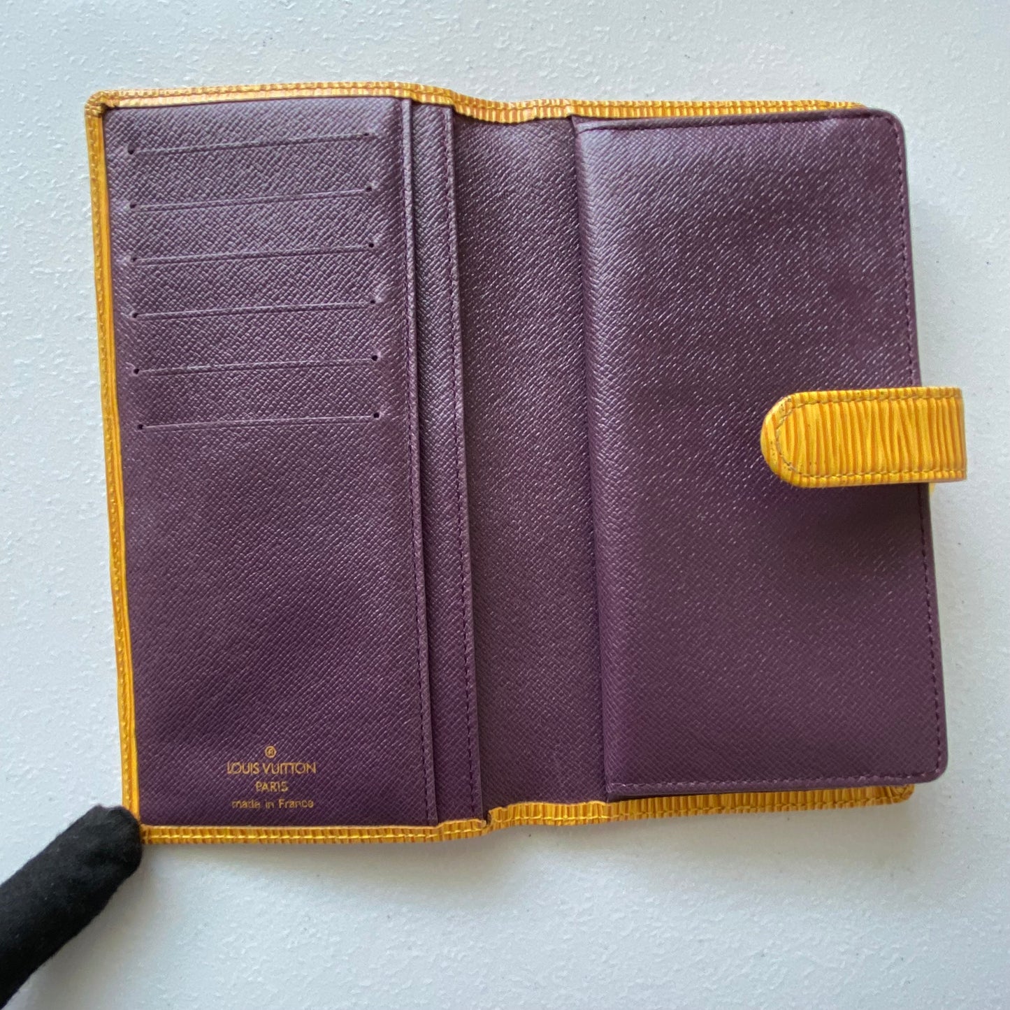 Louis Vuitton yellow Epi leather kiss lock long wallet MI0032 Authentic with coa 7.1x3.8