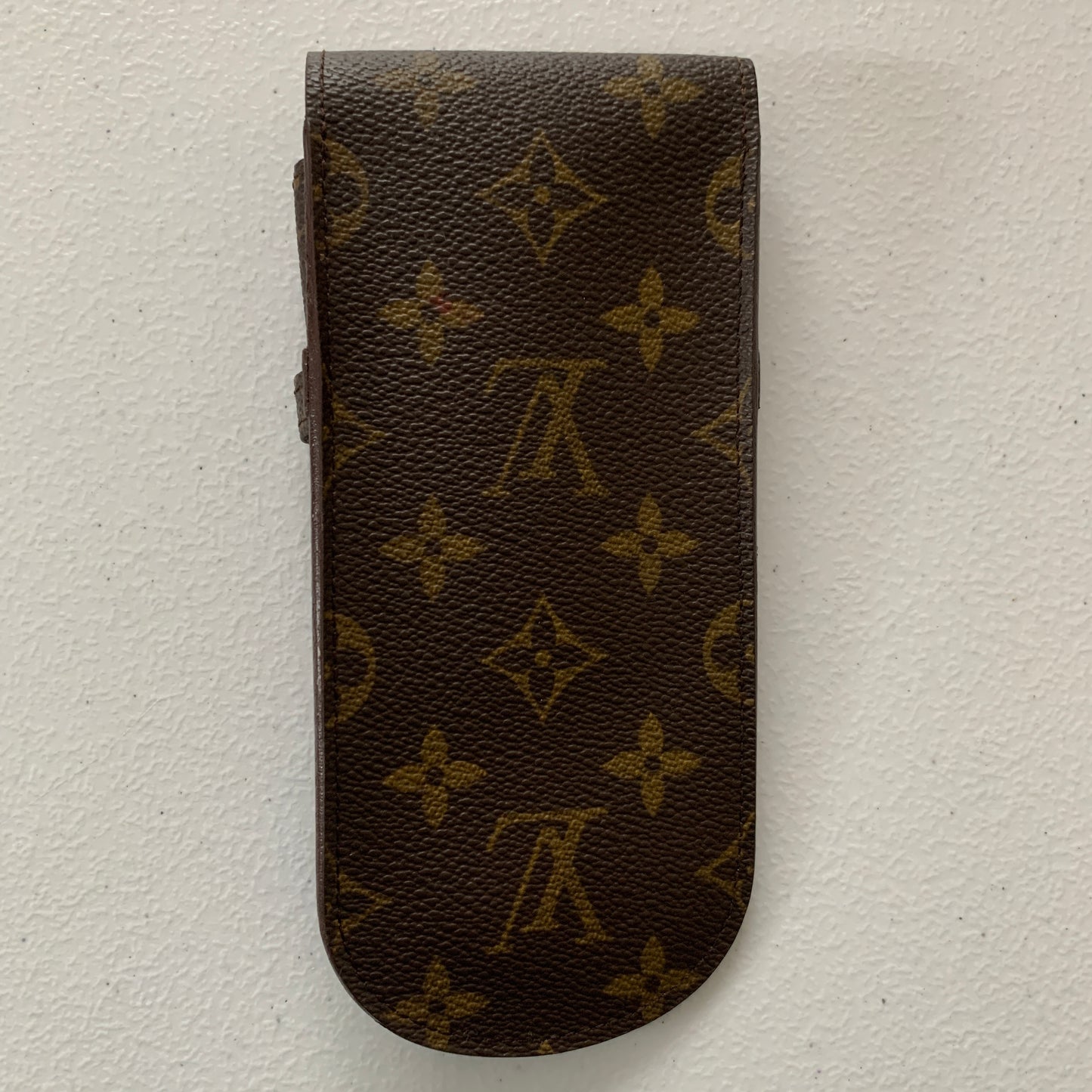 Louis Vuitton monogram glasses holder MI1907 Automatic with COA