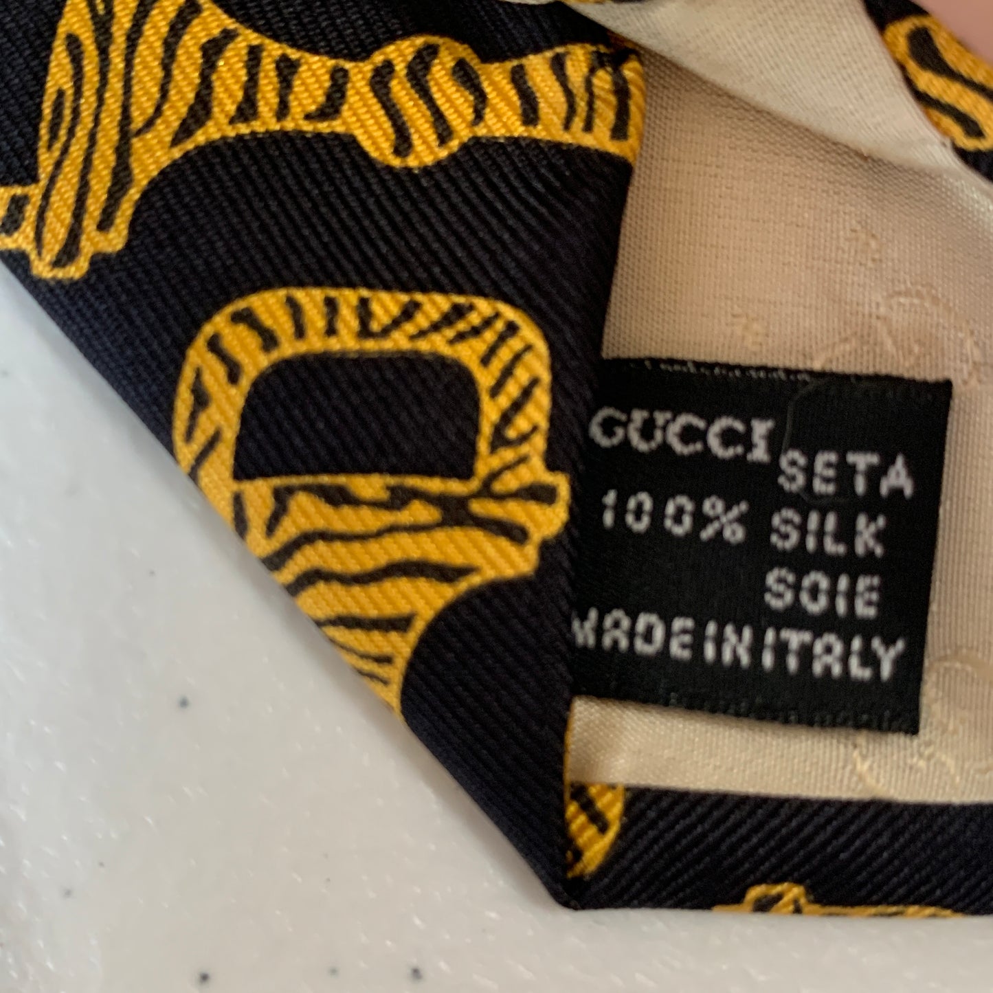 Gucci logo silk tie authentic with COA