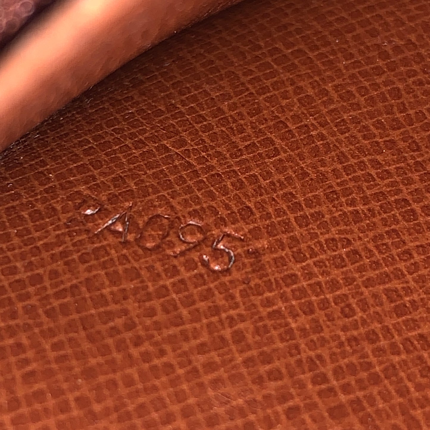 Louis Vuitton brown monogram Wallet RA0951 authentic with COA