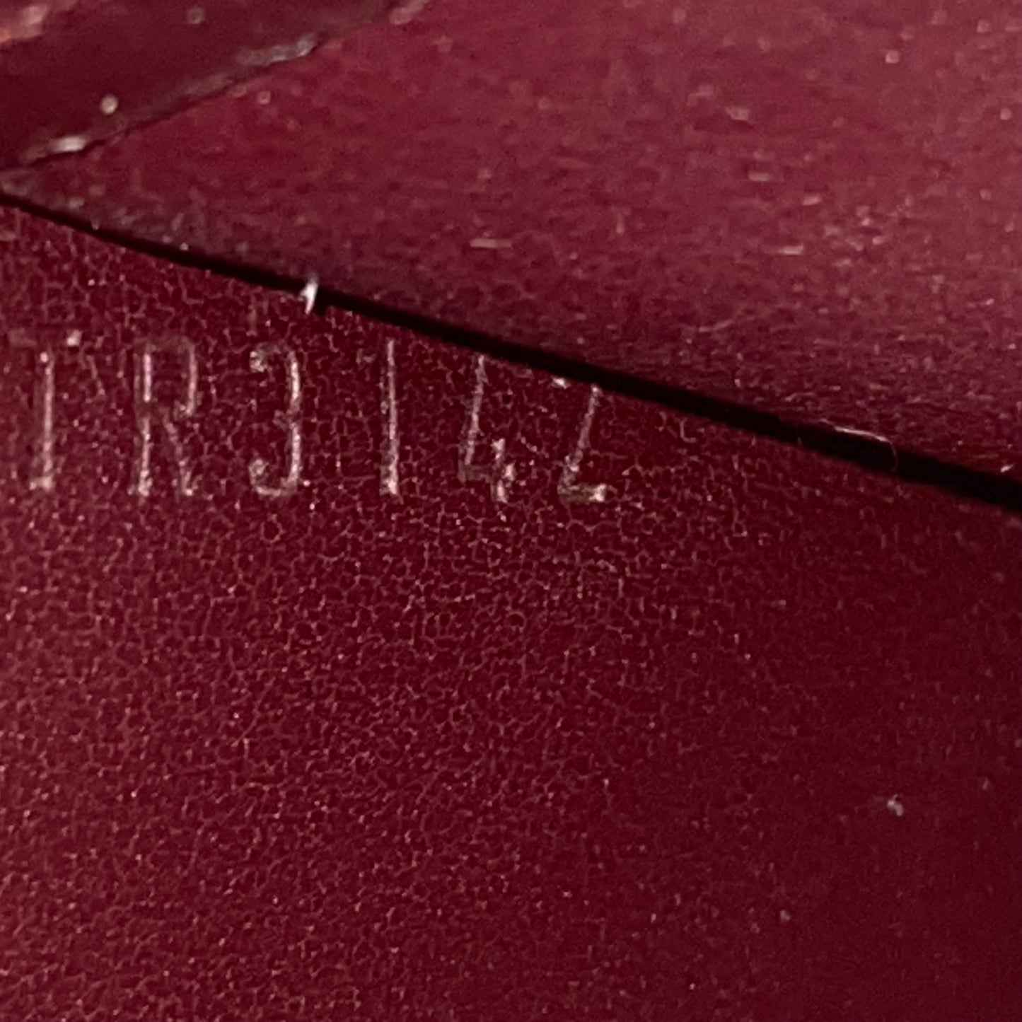 Louis Vuitton vernis monogram long TR3142 wallet authentic with coa