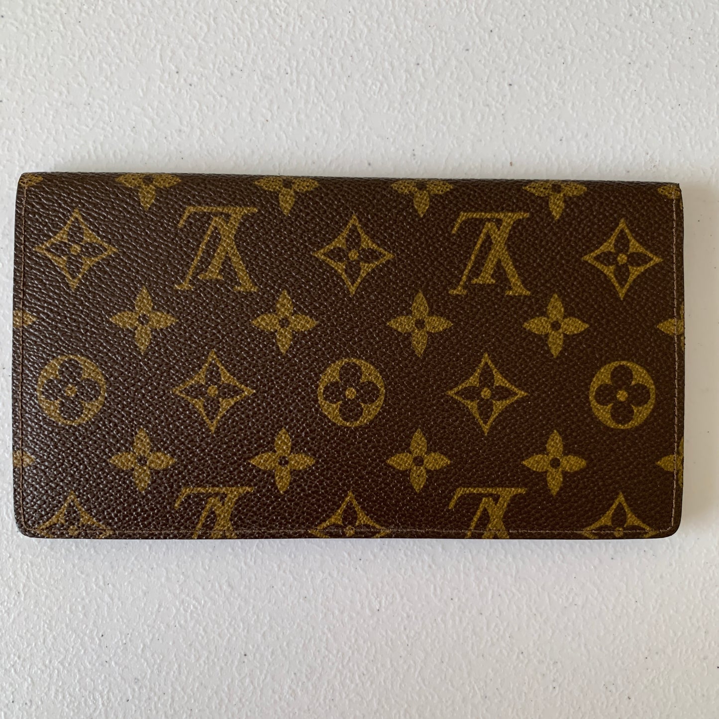 Louis Vuitton monogram card passport holder 874 ET authentic with COA