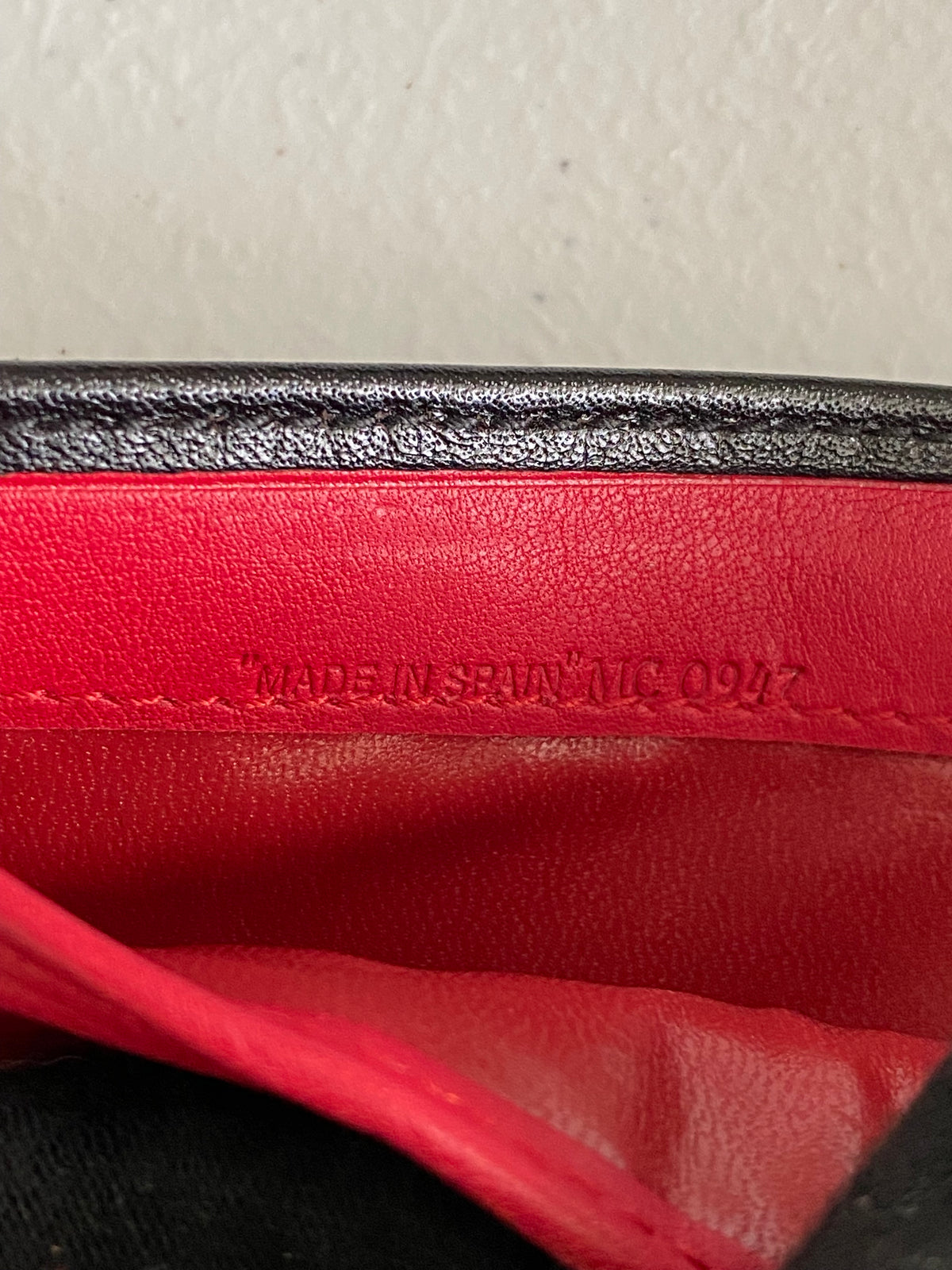 Dior CD logo black leather wallet Authentic with COA 4.4x3.7