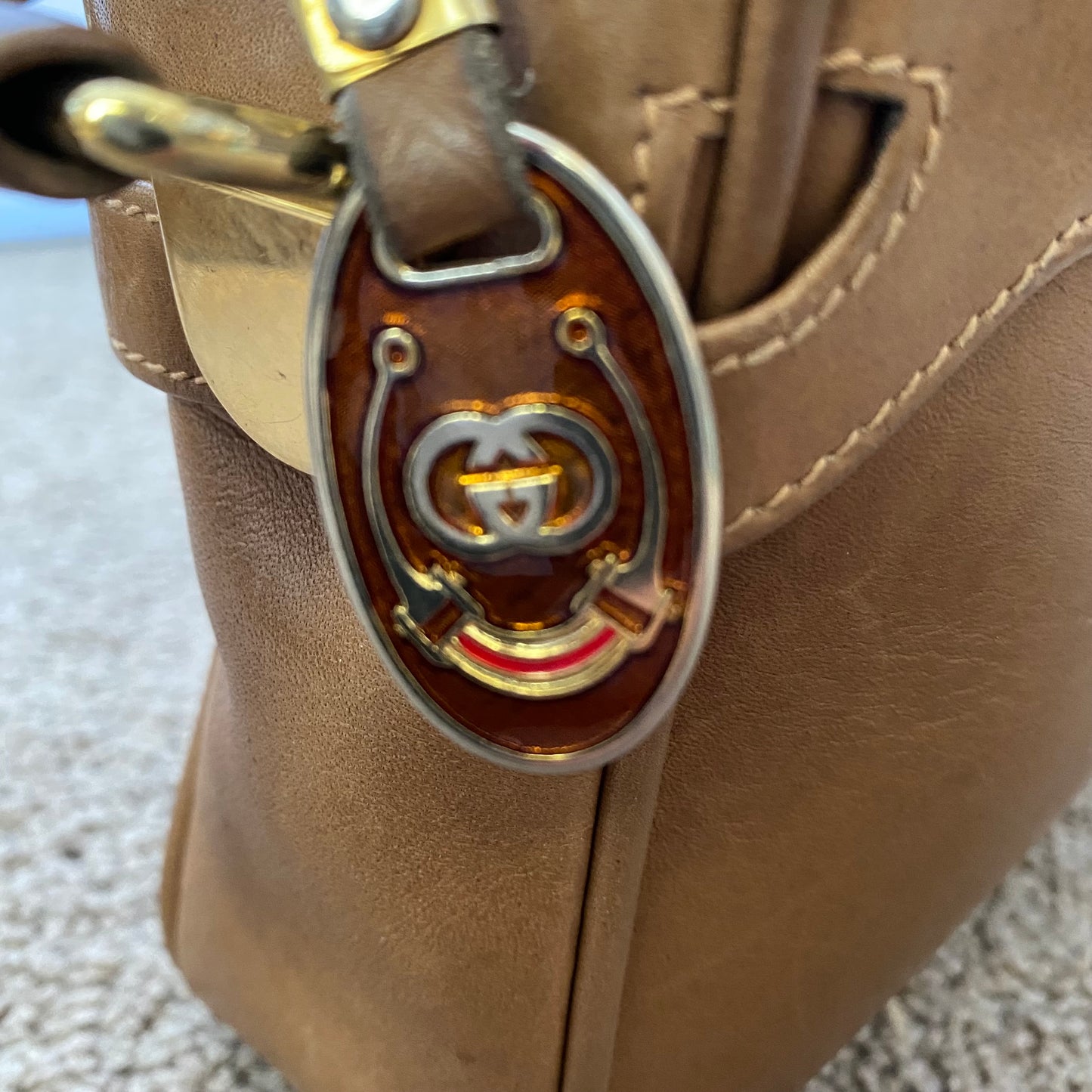Gucci vintage sherry line shoulder bag Authentic with coa