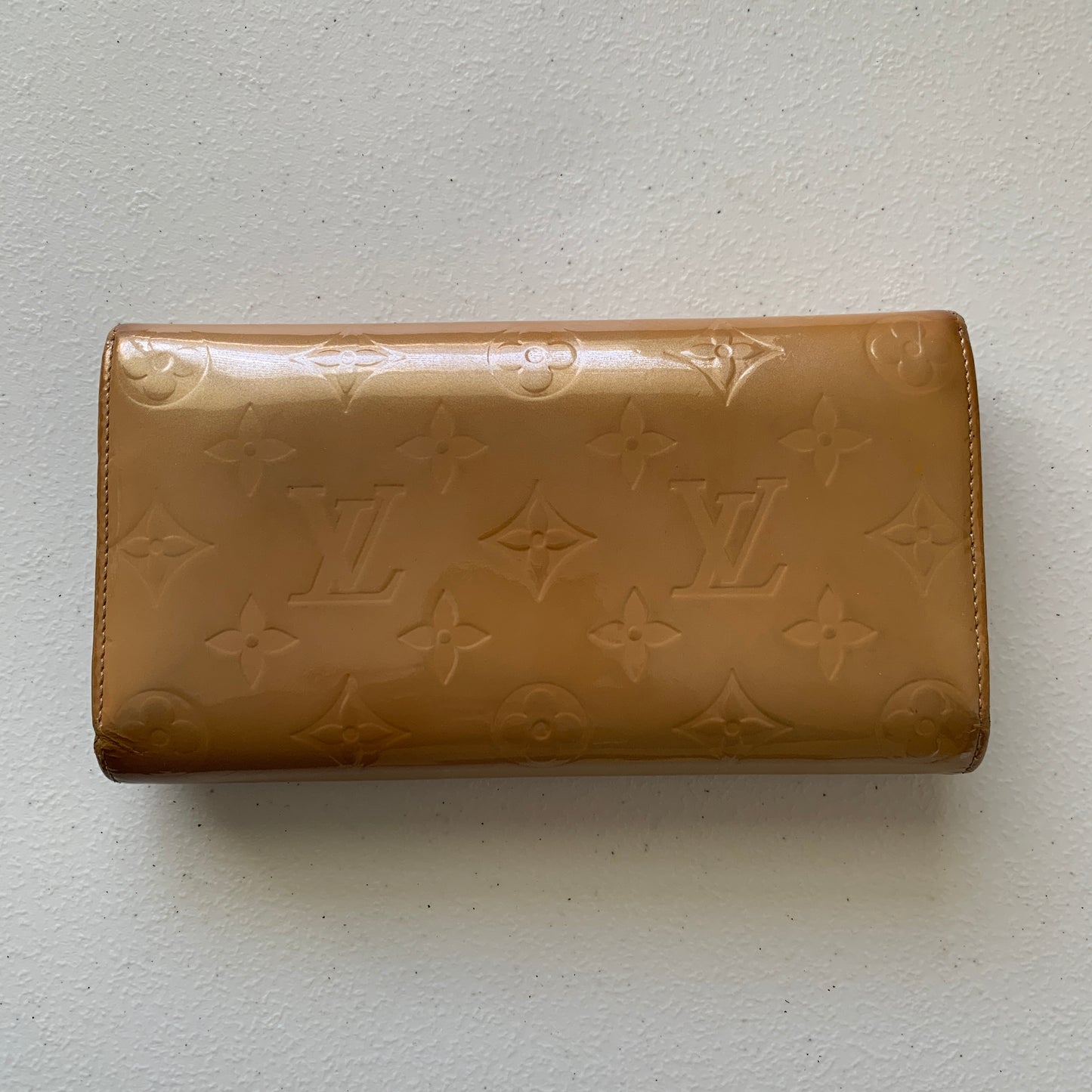 Louis Vuitton beige vernis long wallet TH0046 Authentic with COA