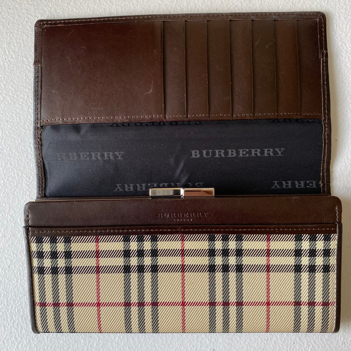 Burberry classic check long wallet Authentic with coa 7.3x3.9