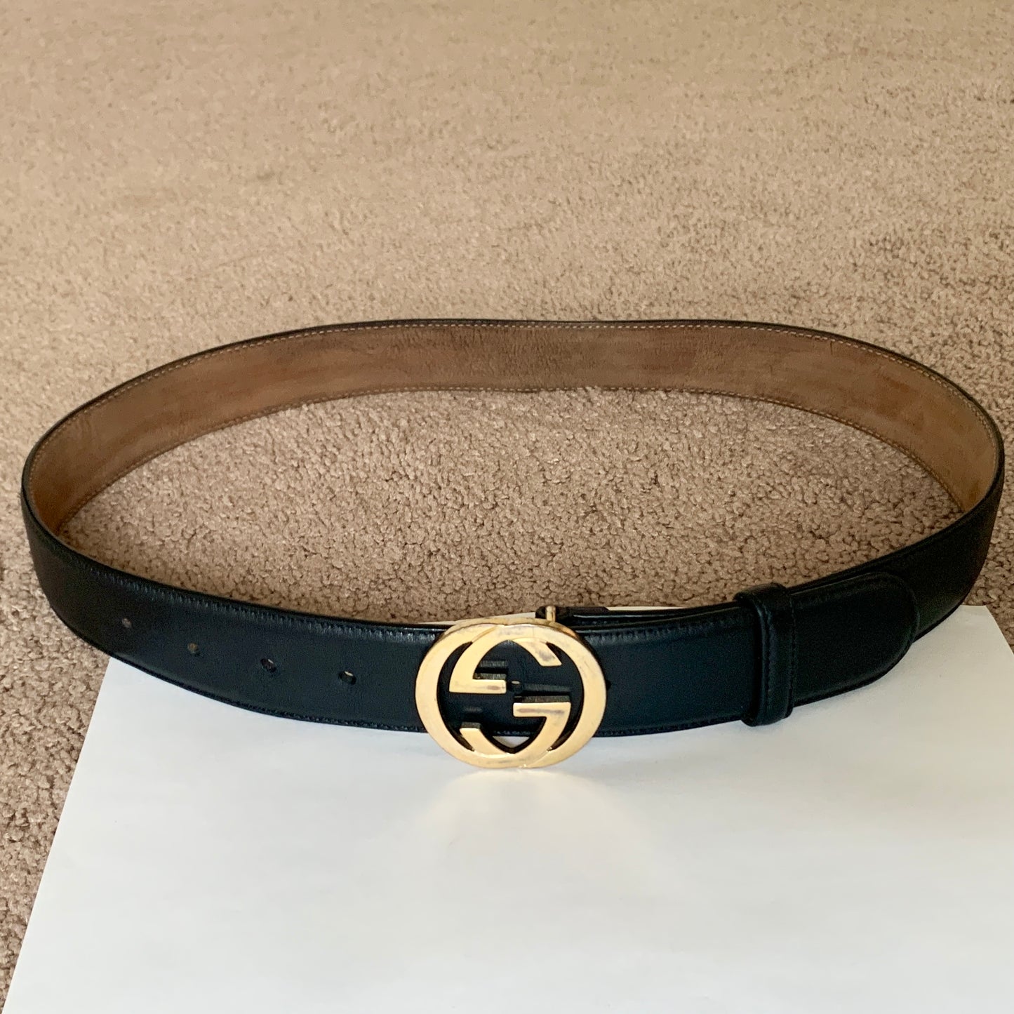 Authentic Gucci unisex black leather belt with gold buckle