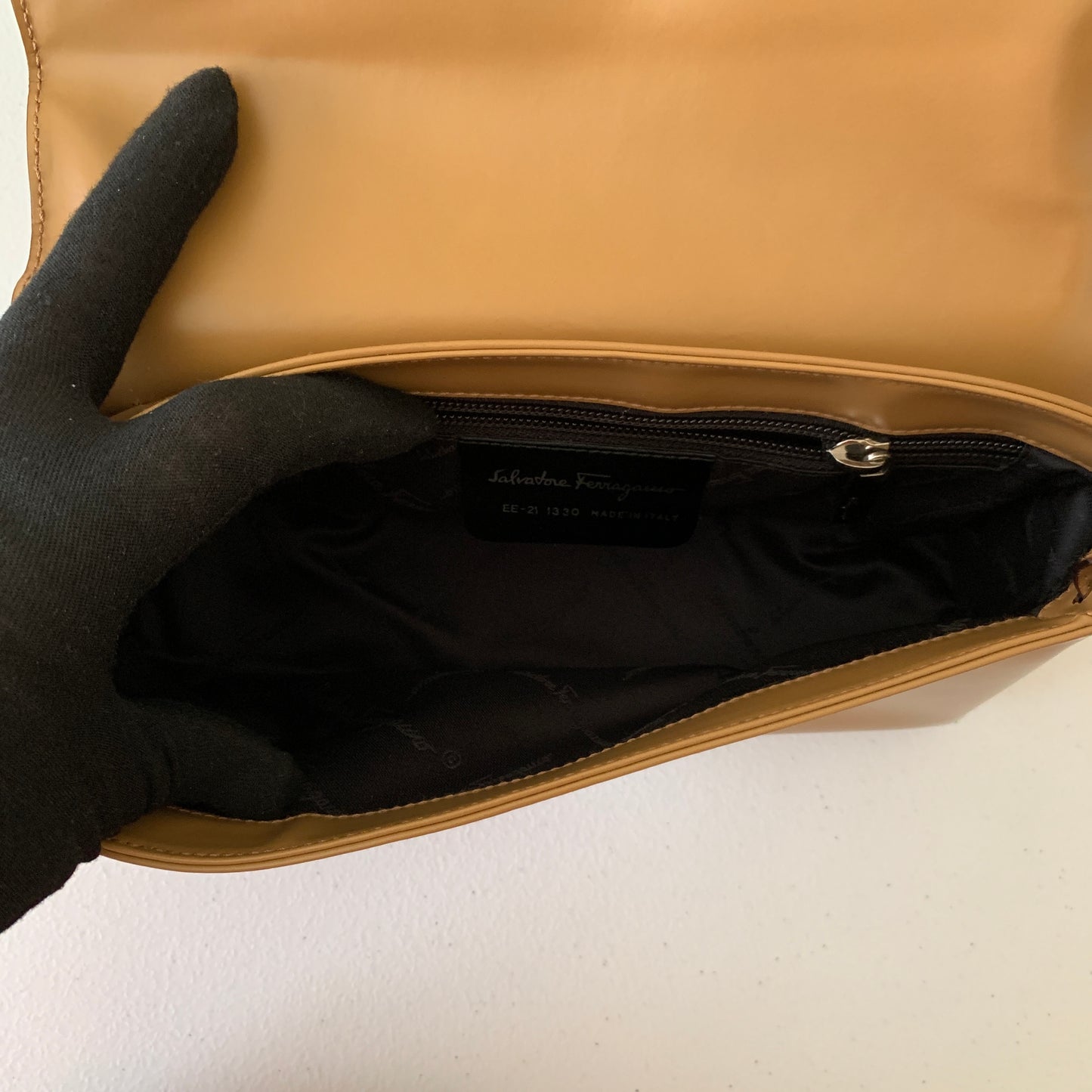 Salvatore Ferragamo beige leather shoulder bag authentic with COA