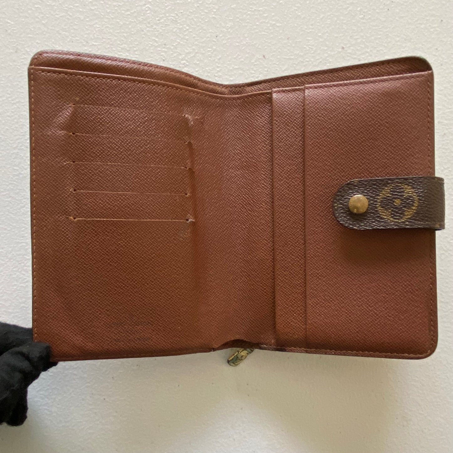 Louis Vuitton monogram kiss lock wallet SP0077 Authentic with coa 6.1x4.5