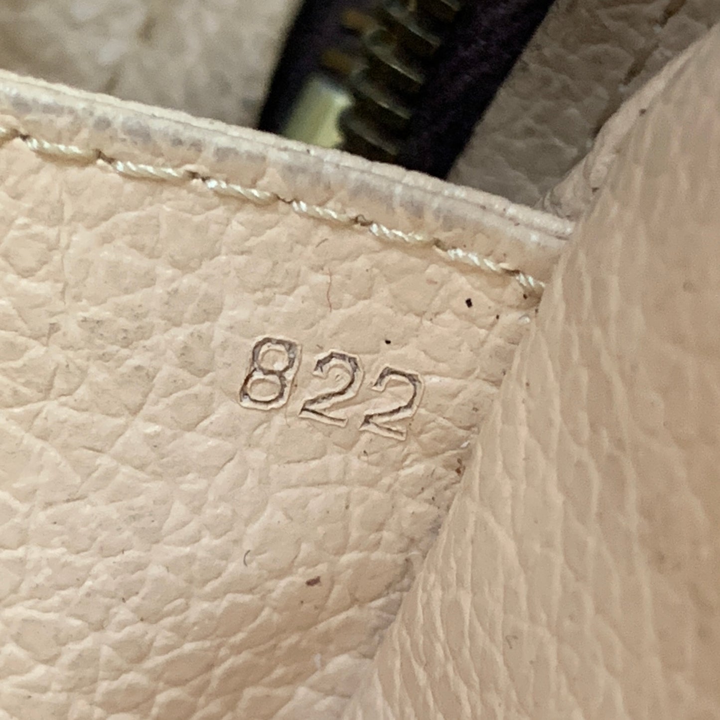 Louis Vuitton monogram Large Cosmetic bag 28 Pouch 822 authentic with COA