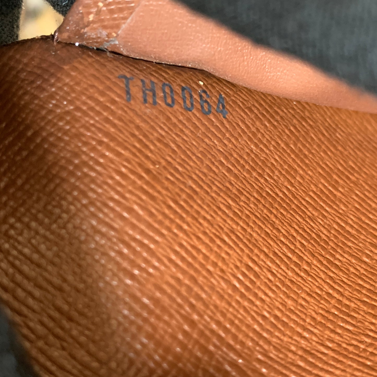 Louis Vuitton monogram long th0064 wallet Authentic with COA