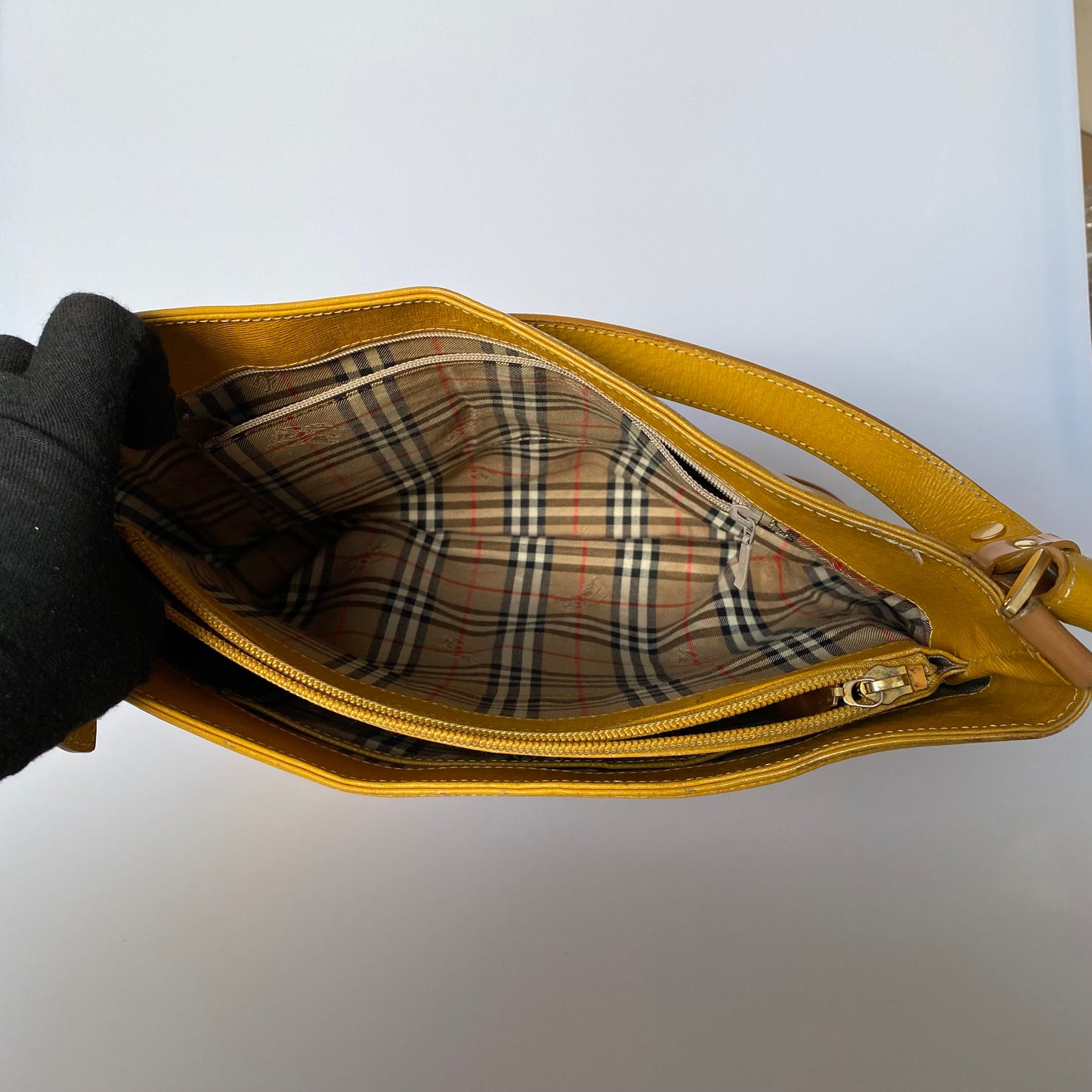 Burberry mustard leather hobo shoulder bag Authentic with COA