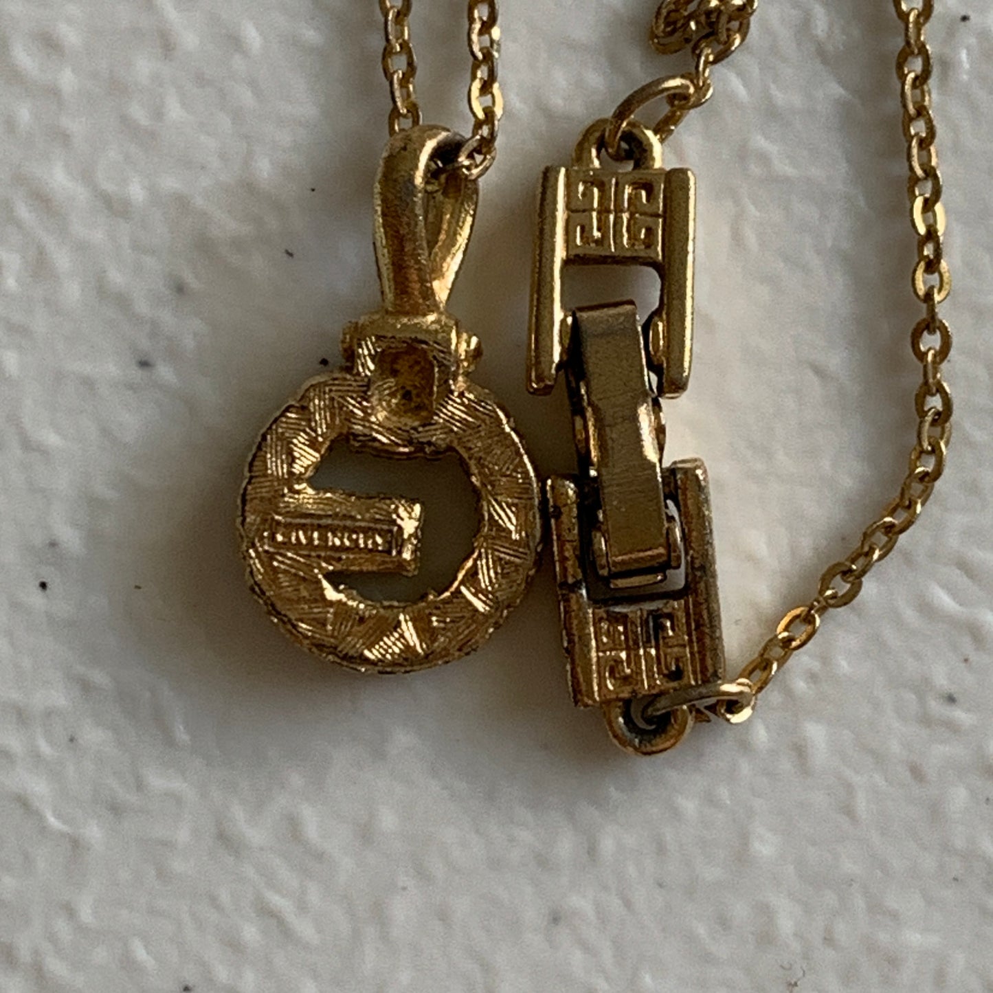 Givenchy G logo pendant gold plated Necklace authentic with COA