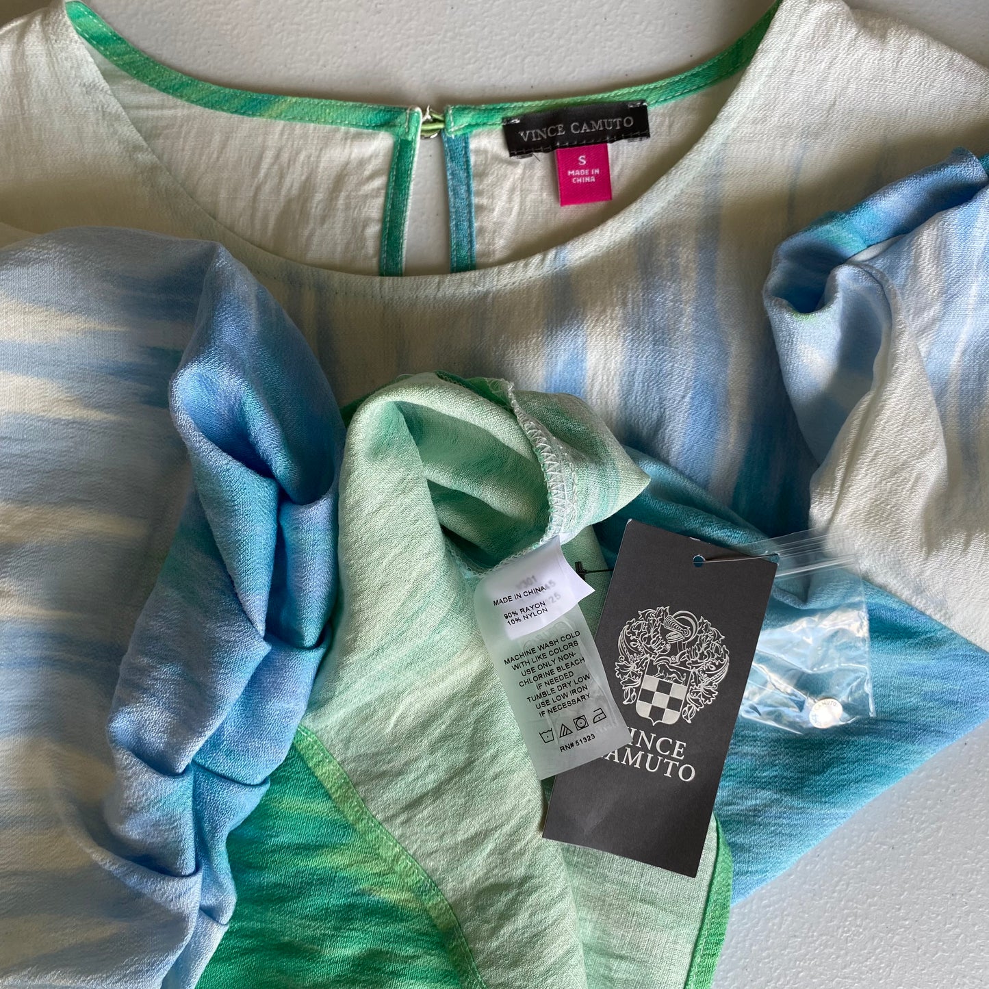 Vince Camuto Womens NWT blouse size Small
